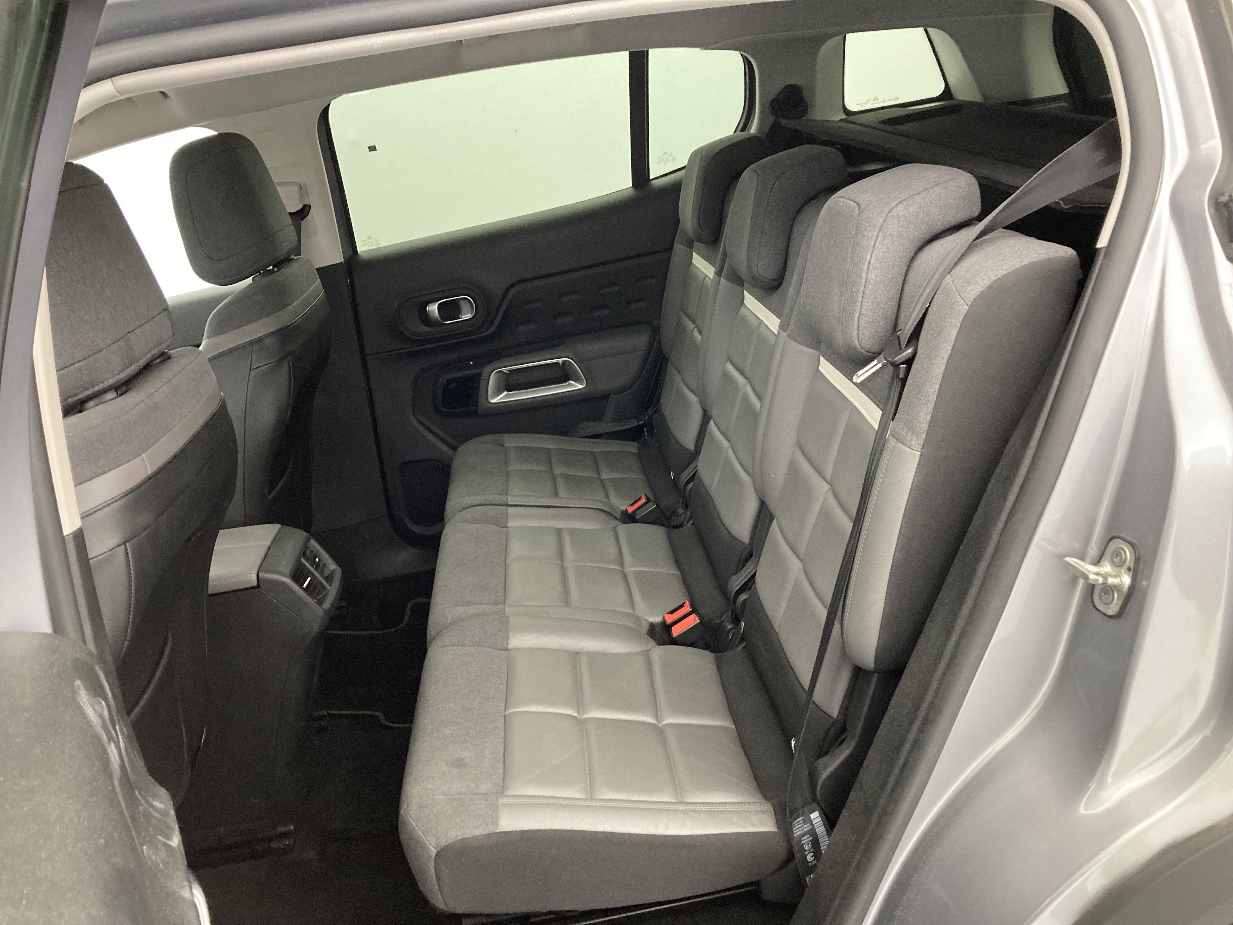 citroen c5 aircross shine 1.6 PURETECH HYBRID 225 E-EAT 2022 gris acier / negro 27