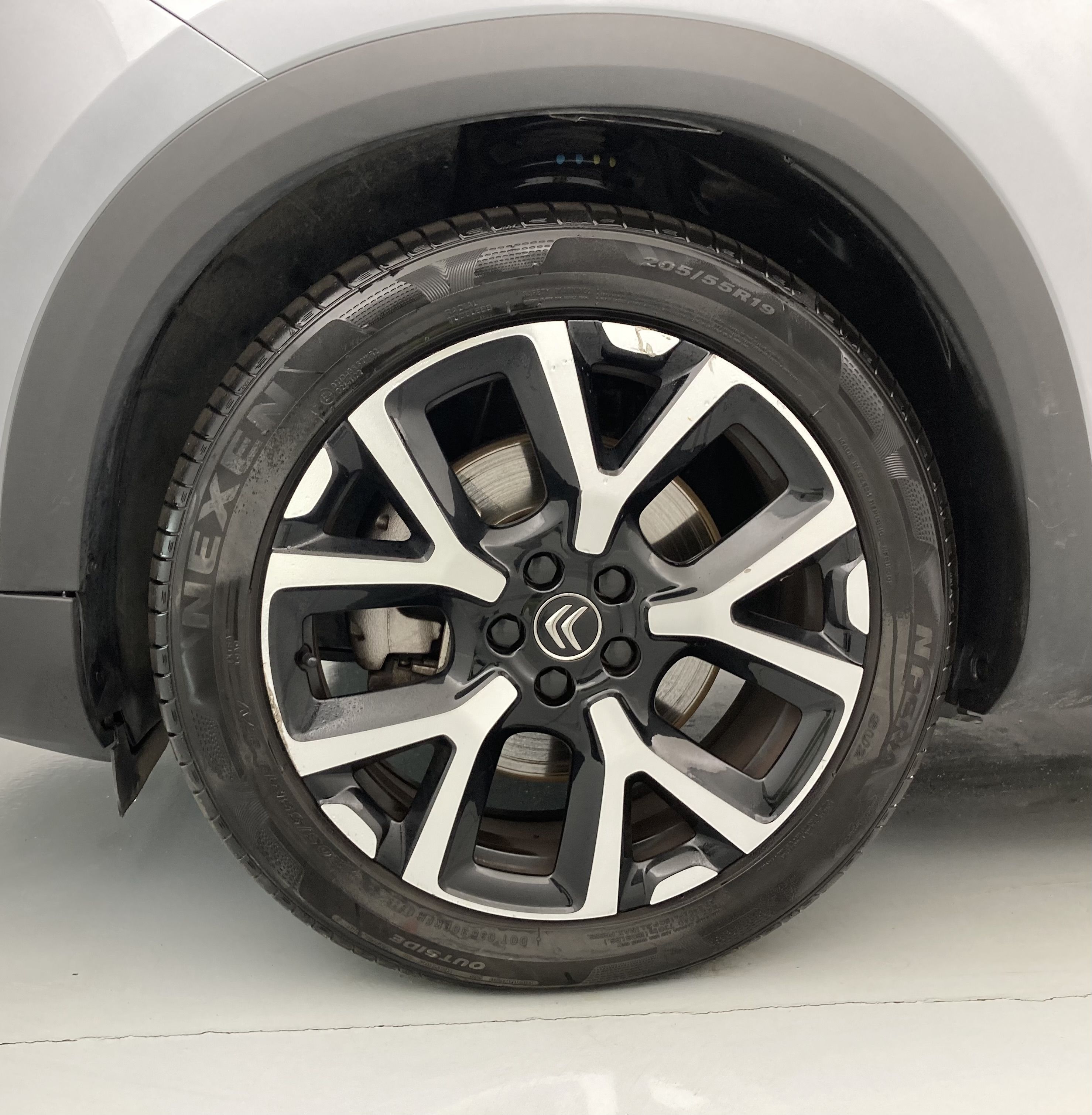 citroen c5 aircross shine 1.6 PURETECH HYBRID 225 E-EAT 2022 gris acier / negro 31