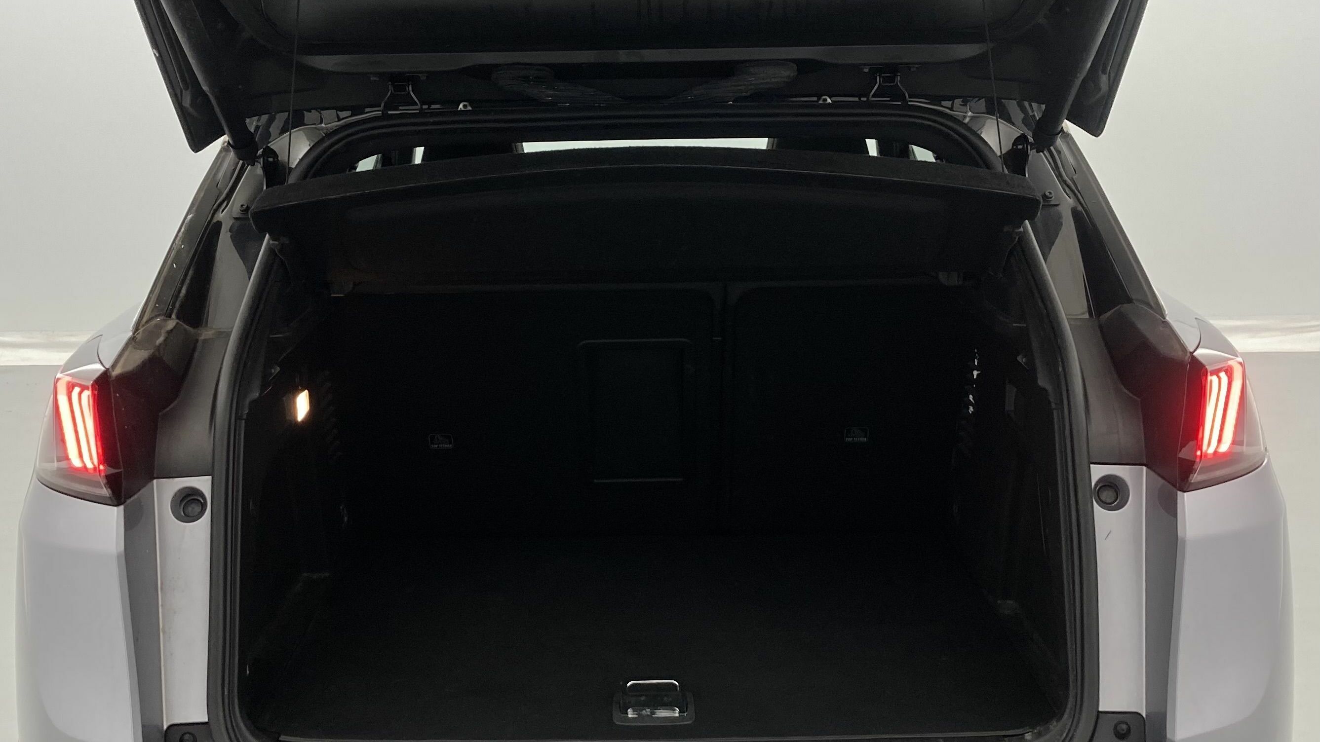 peugeot 3008 gt pack 1.6 HYBRID 300 EAT PHEV 2022 gris artense / negro 23