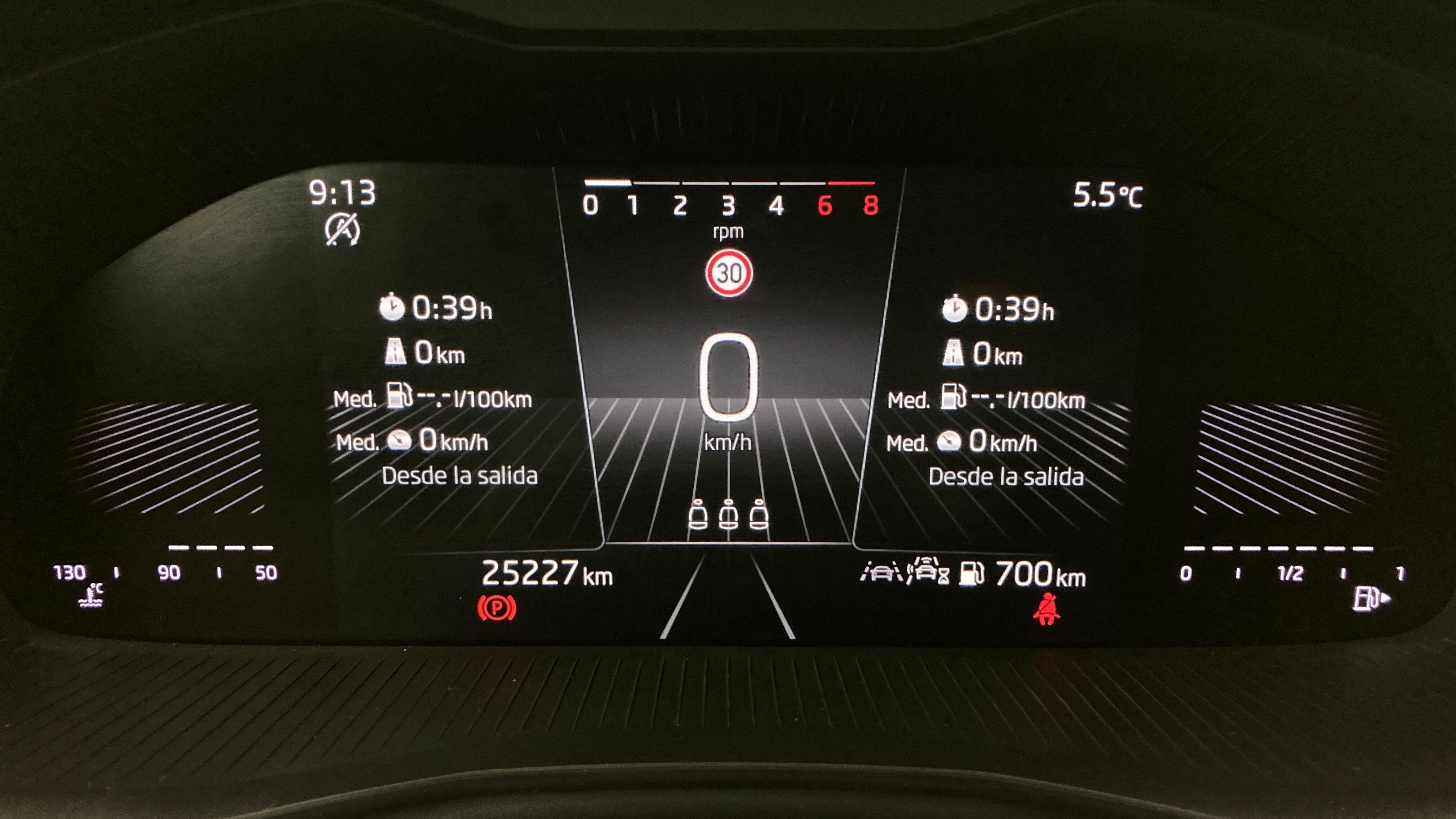 skoda scala selection 1.0 TSI 115 2024 blanco glaciar 18