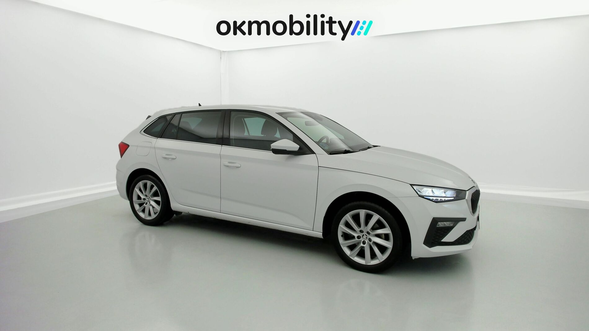 skoda scala selection 1.0 TSI 115 2024 blanco glaciar 2