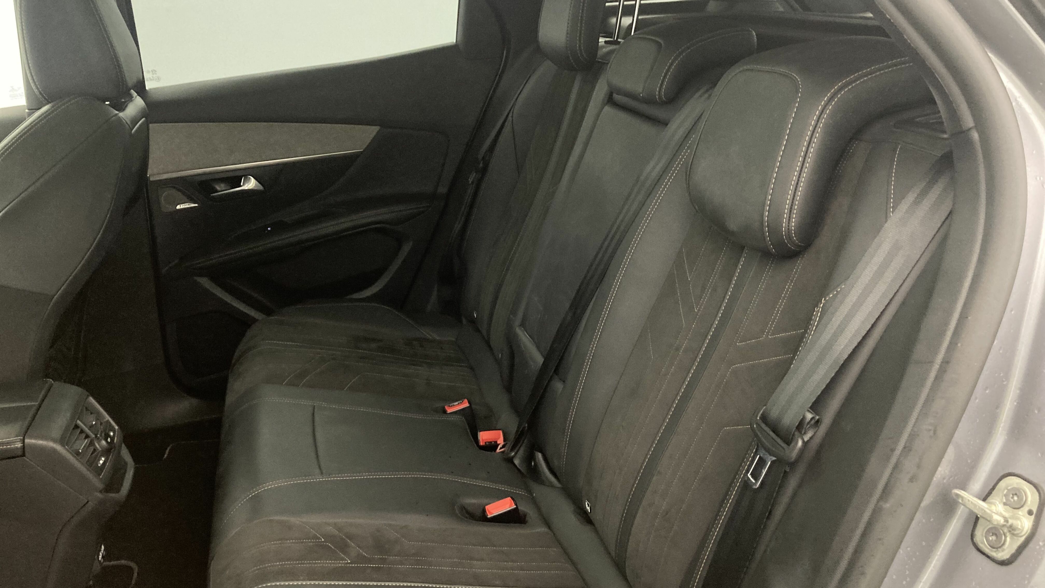 peugeot 3008 gt pack 1.6 HYBRID 300 EAT PHEV 2022 gris artense / negro 20