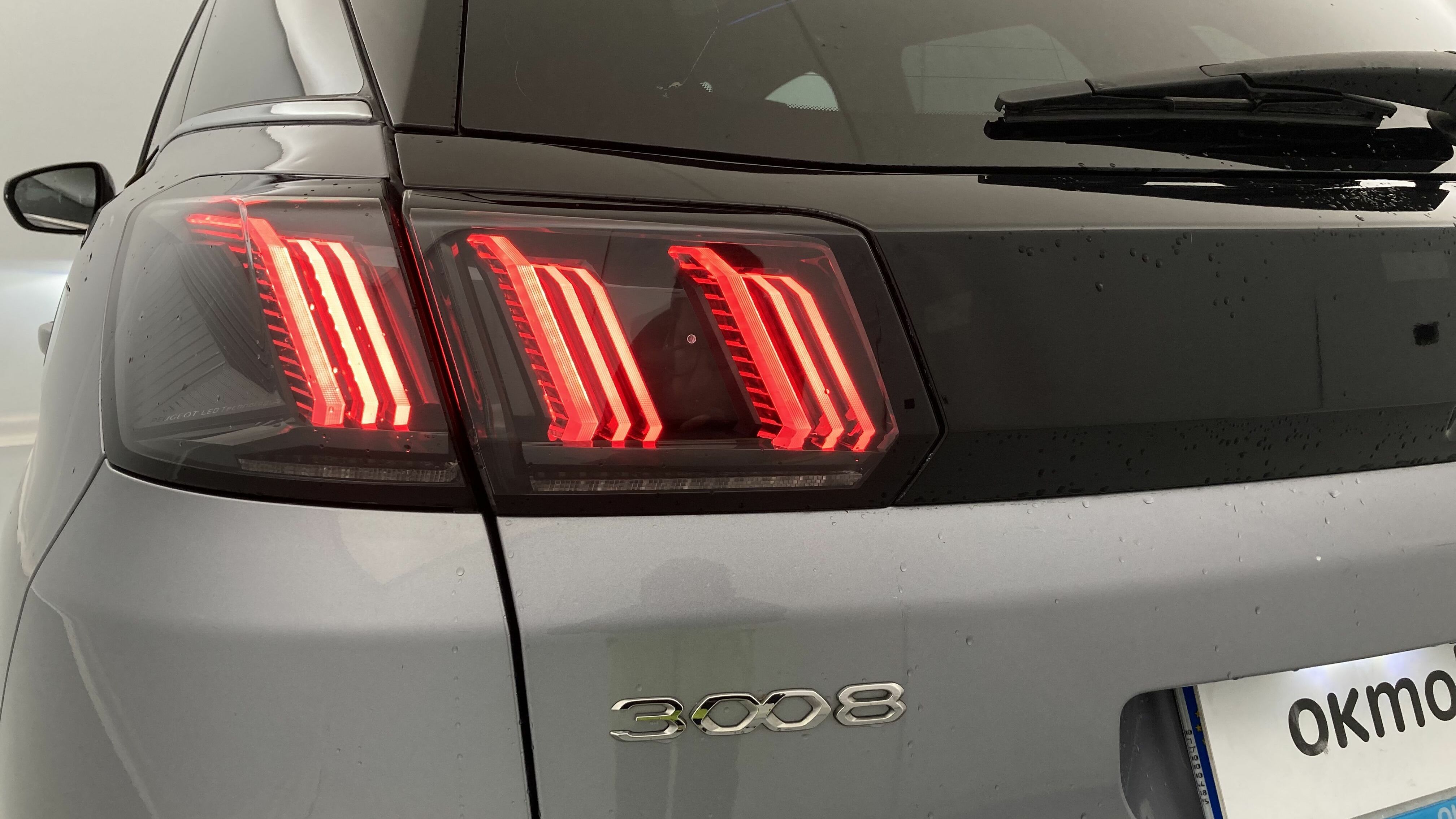 peugeot 3008 gt pack 1.6 HYBRID 300 EAT PHEV 2022 gris artense / negro 30