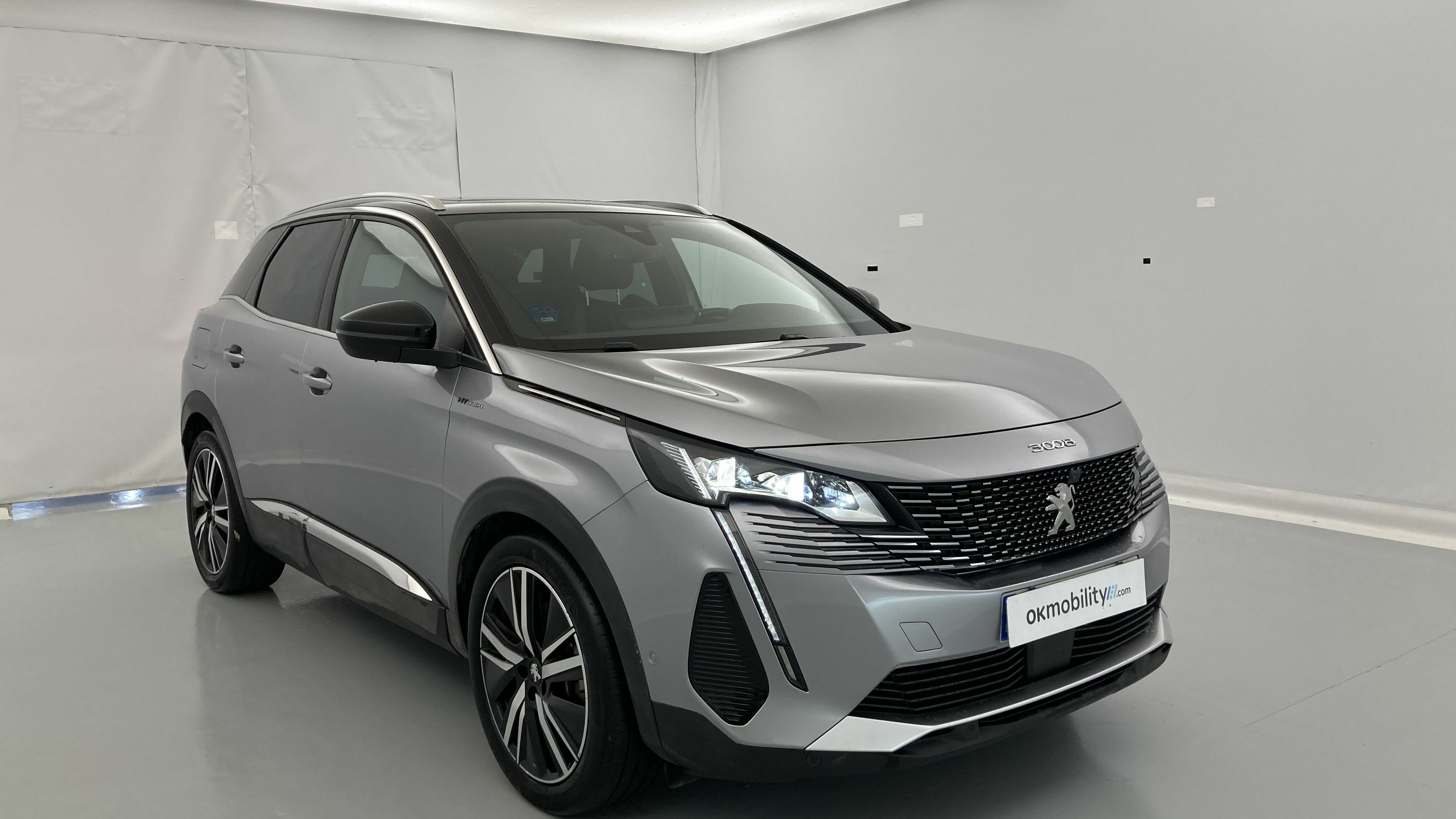 peugeot 3008 gt pack 1.6 HYBRID 300 EAT PHEV 2022 gris artense / negro 34