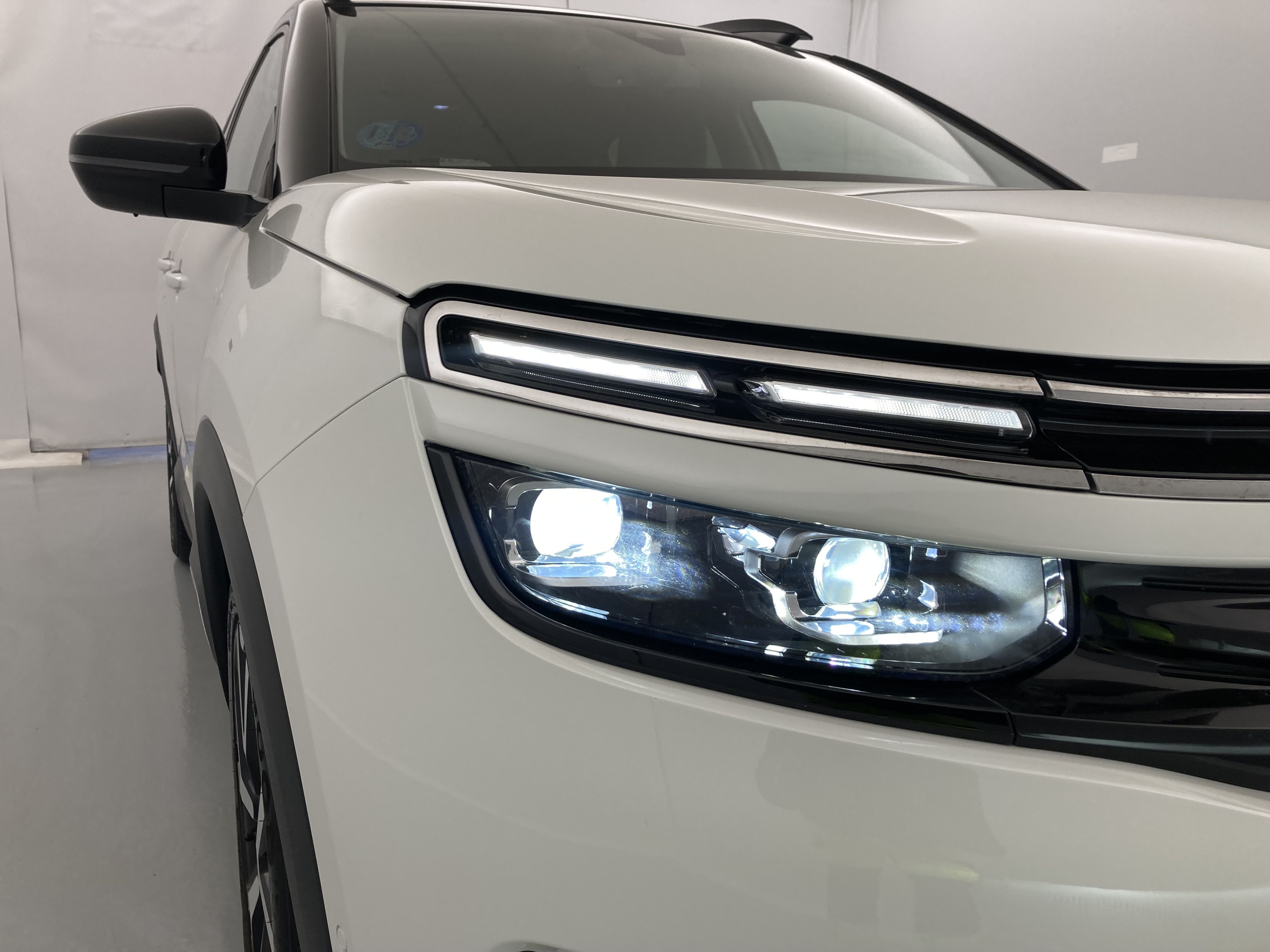 citroen c5 aircross shine 1.6 PURETECH HYBRID 225 E-EAT 2022 blanco nacarado / negro 14