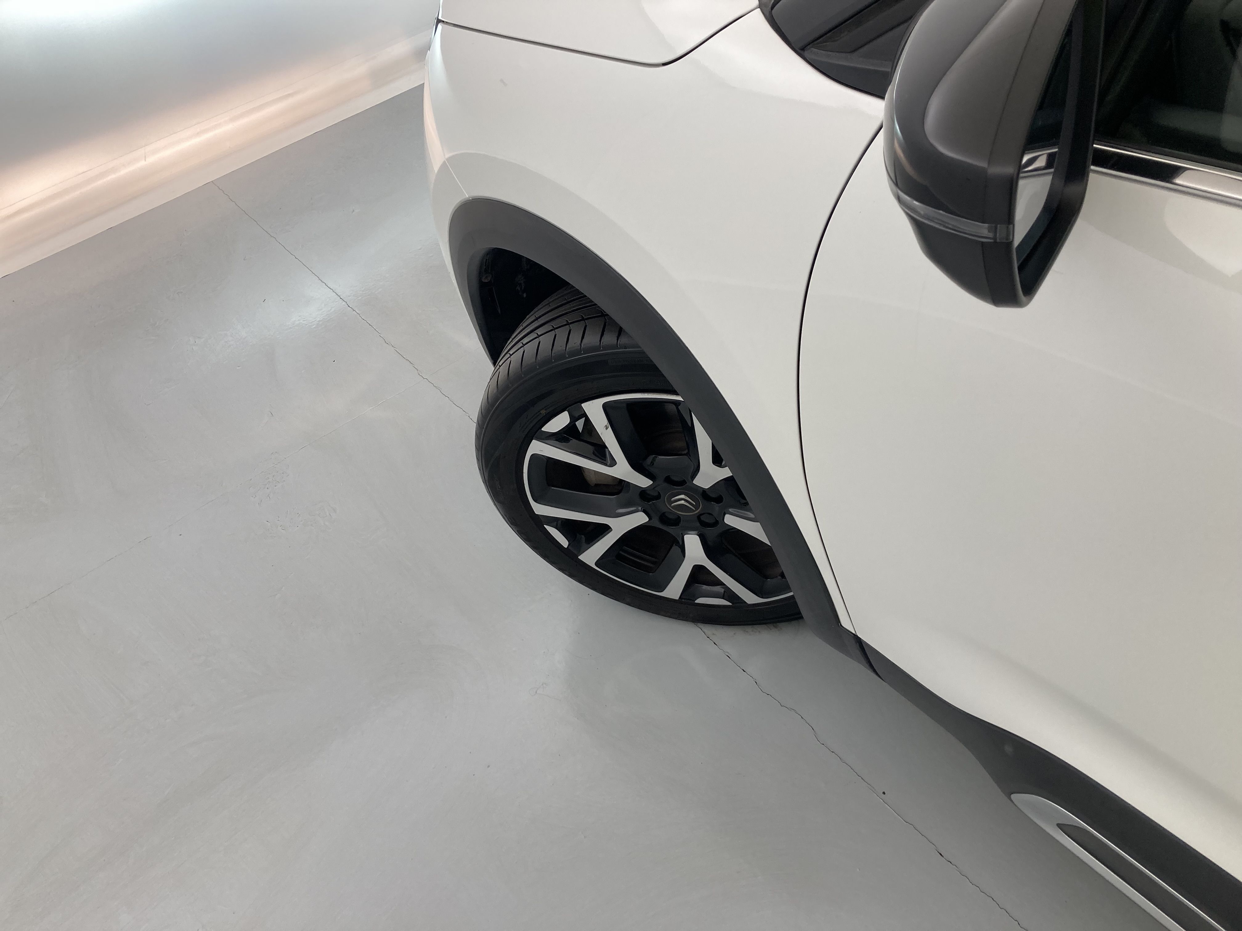 citroen c5 aircross shine 1.6 PURETECH HYBRID 225 E-EAT 2022 blanco nacarado / negro 30