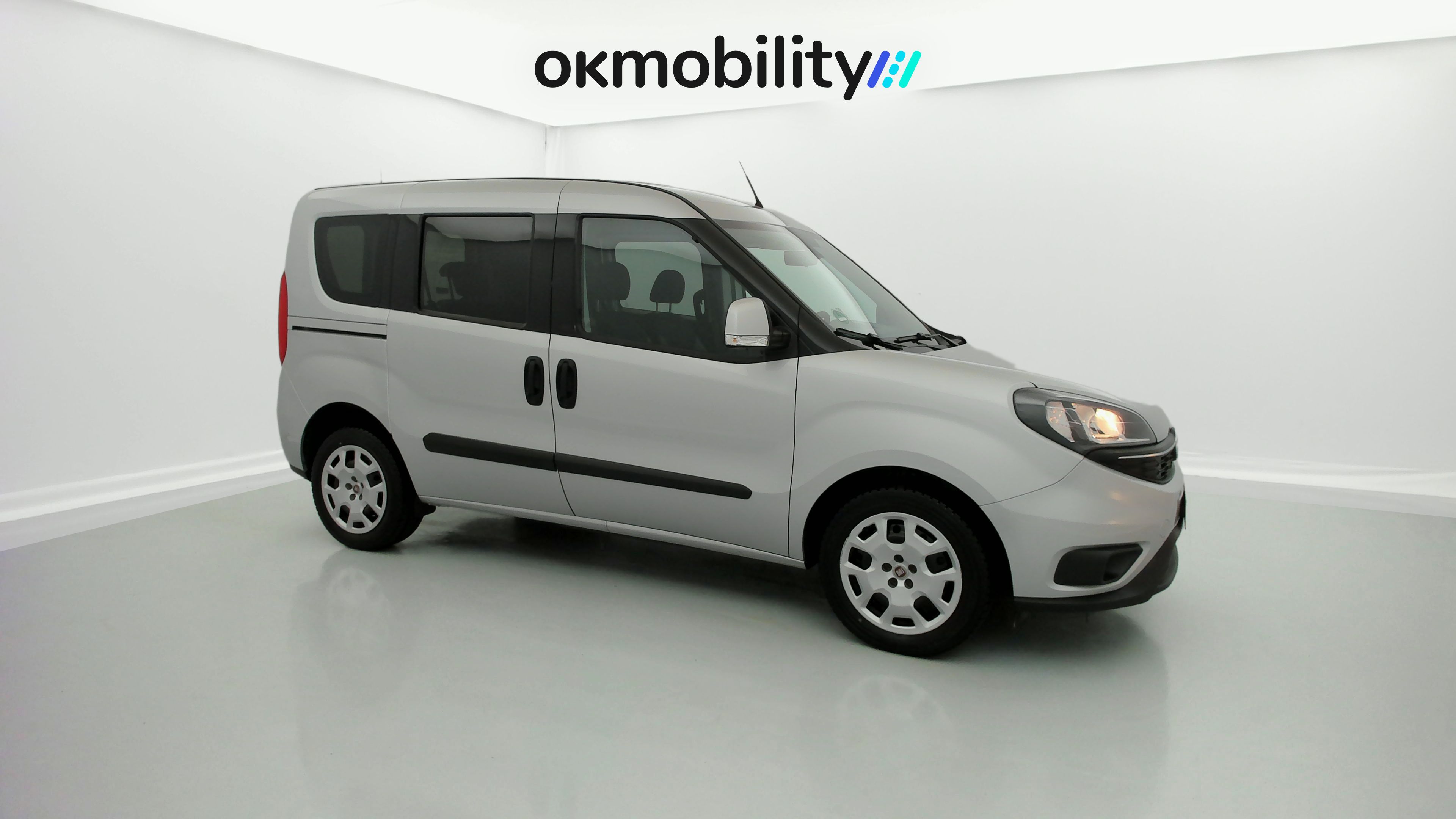 fiat doblo kombi sx n1 l1h1 1.6 MULTIJET 120 2023 gris oscuro 3