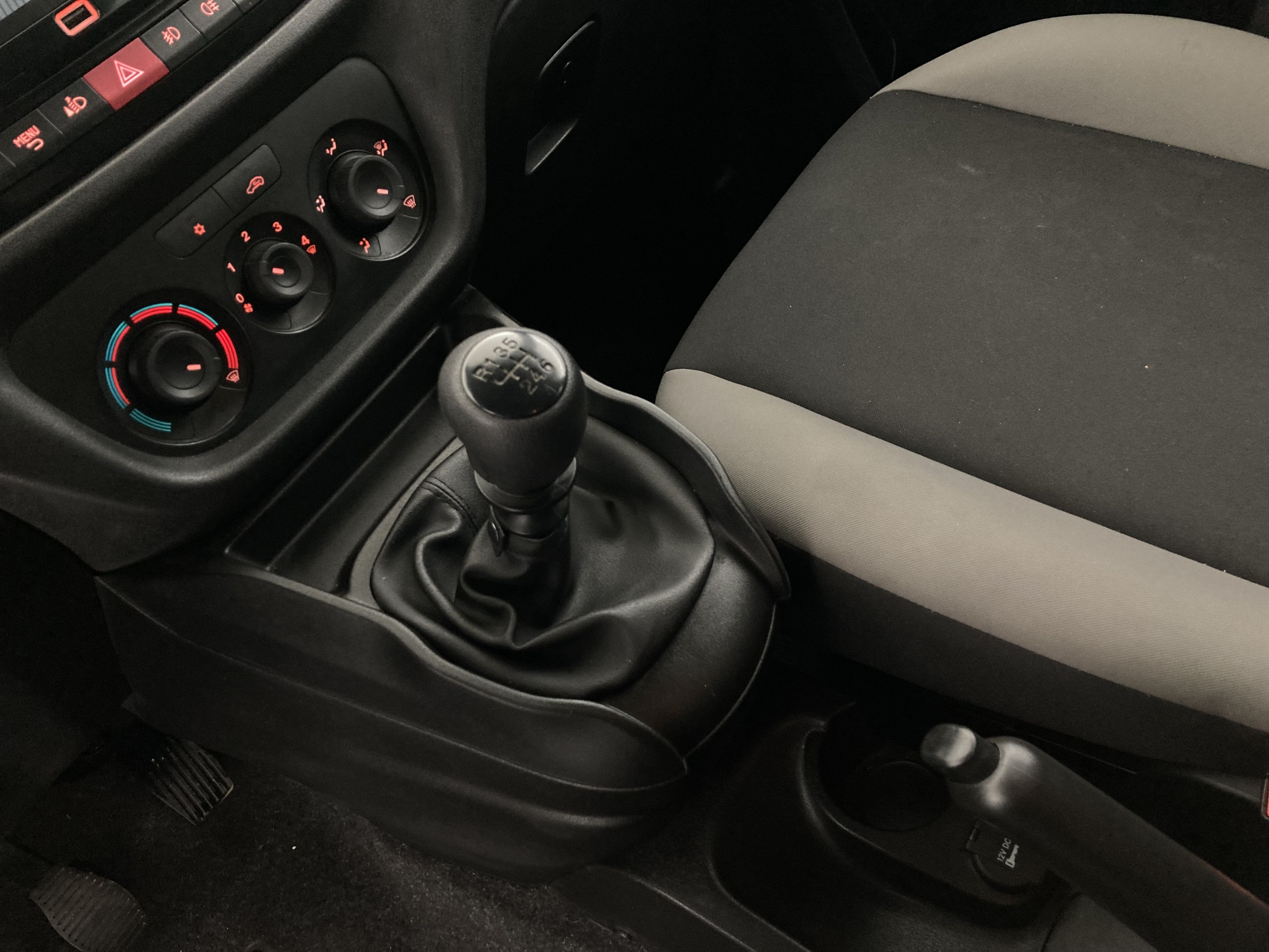 fiat doblo kombi sx n1 l1h1 1.6 MULTIJET 120 2023 gris oscuro 13