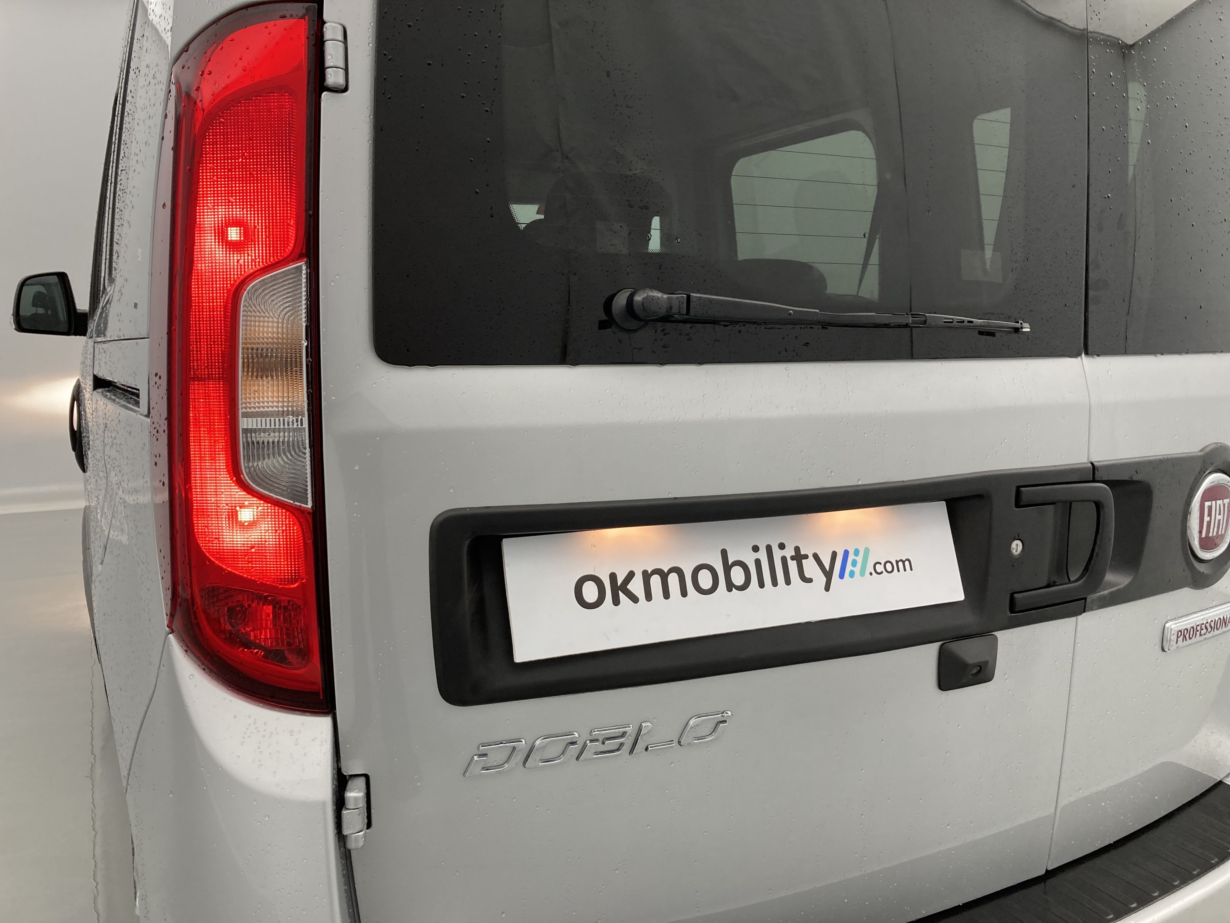 fiat doblo kombi sx n1 l1h1 1.6 MULTIJET 120 2023 gris oscuro 21