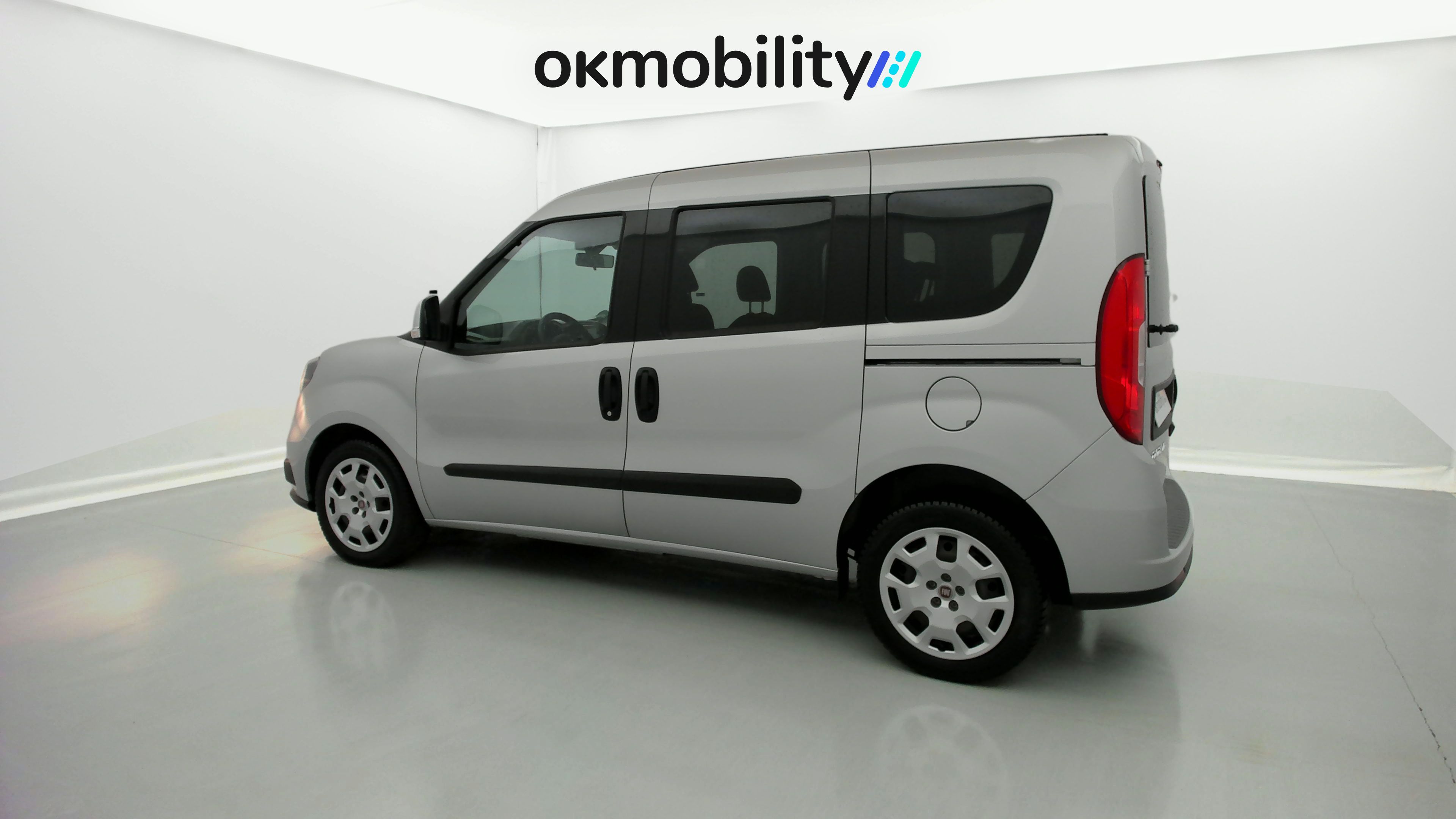 fiat doblo kombi sx n1 l1h1 1.6 MULTIJET 120 2023 gris oscuro 9