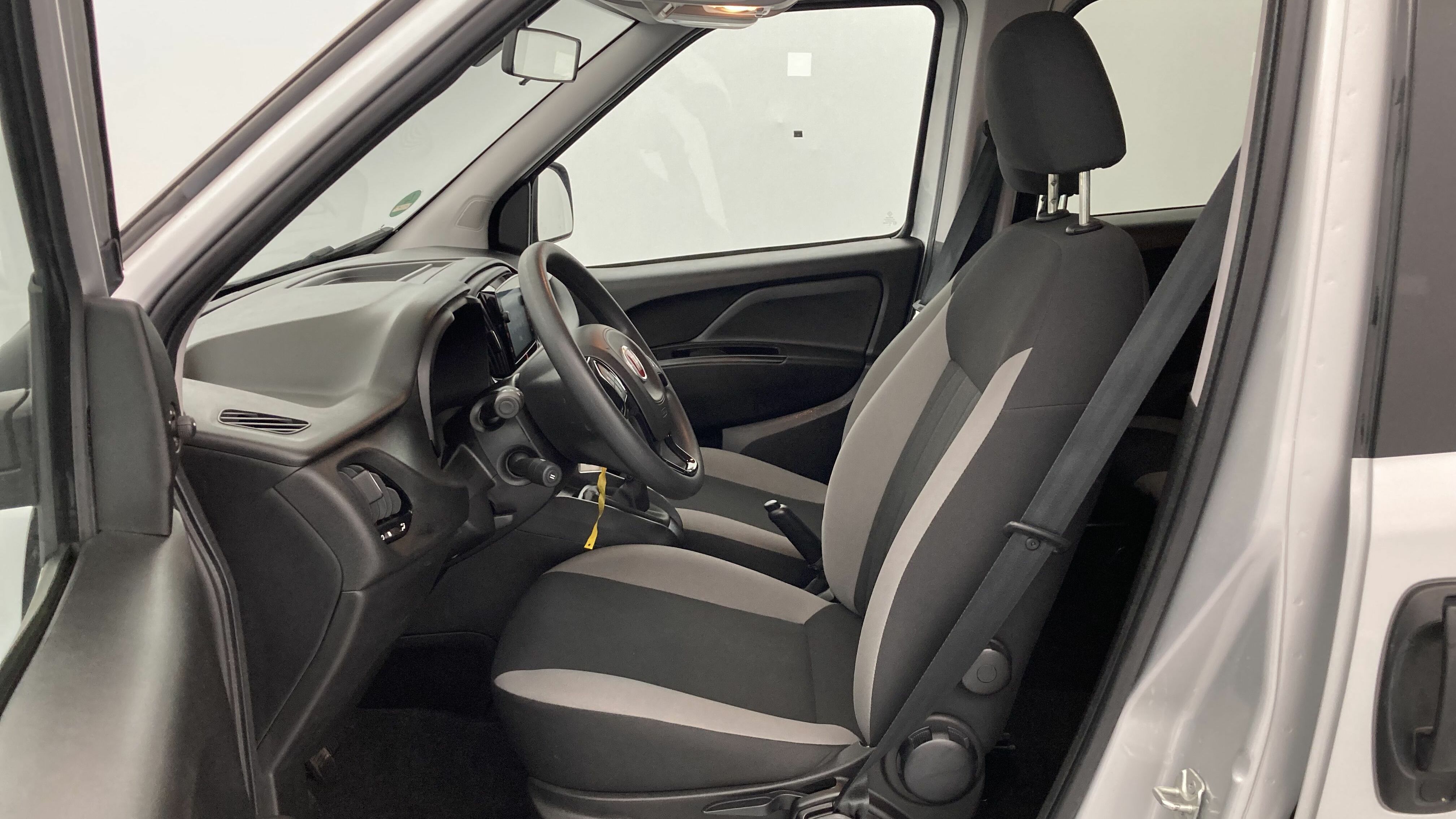 fiat doblo kombi sx n1 l1h1 1.6 MULTIJET 120 2023 gris oscuro 14