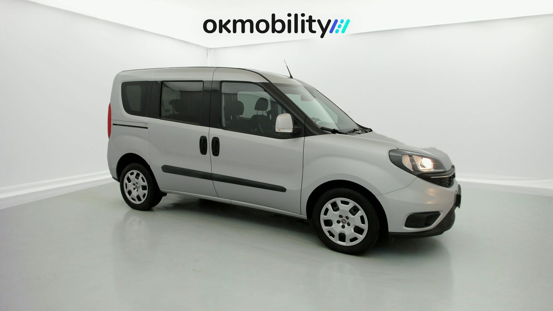 fiat doblo kombi sx n1 l1h1 1.6 MULTIJET 120 2023 gris oscuro 2