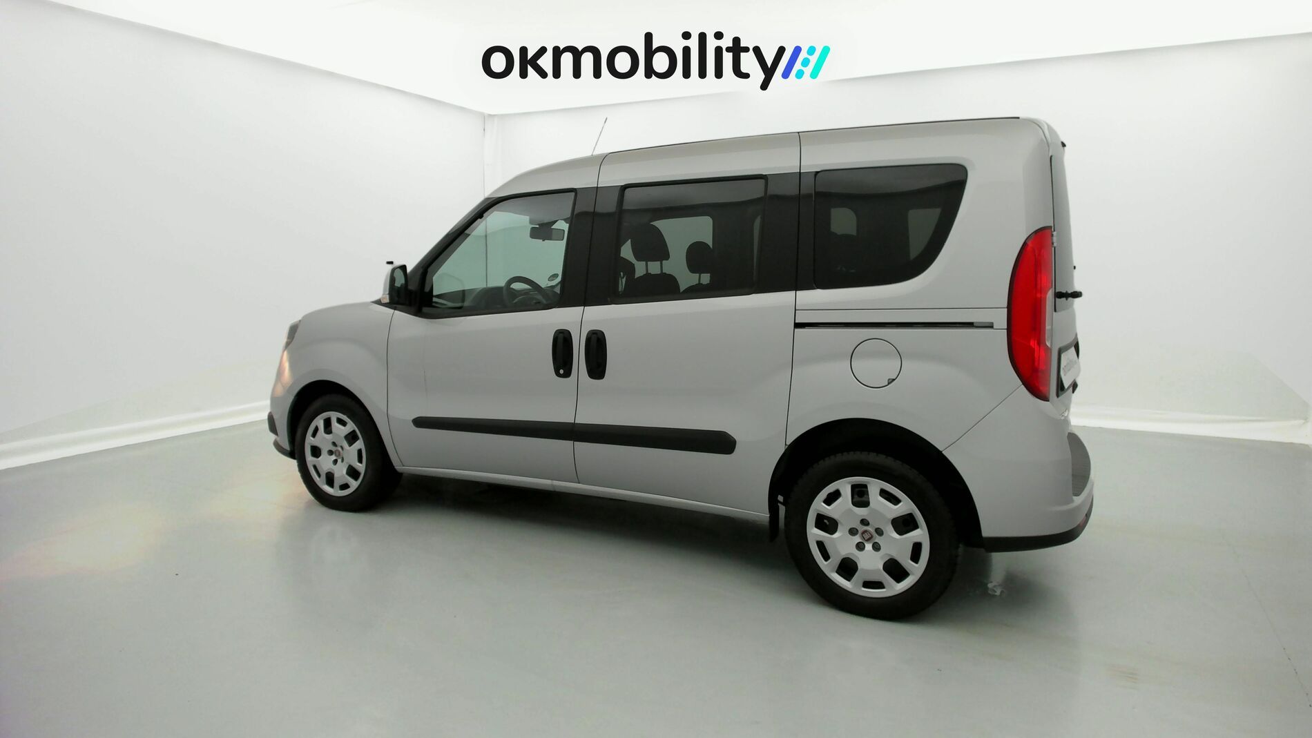 fiat doblo kombi sx n1 l1h1 1.6 MULTIJET 120 2023 gris oscuro 8