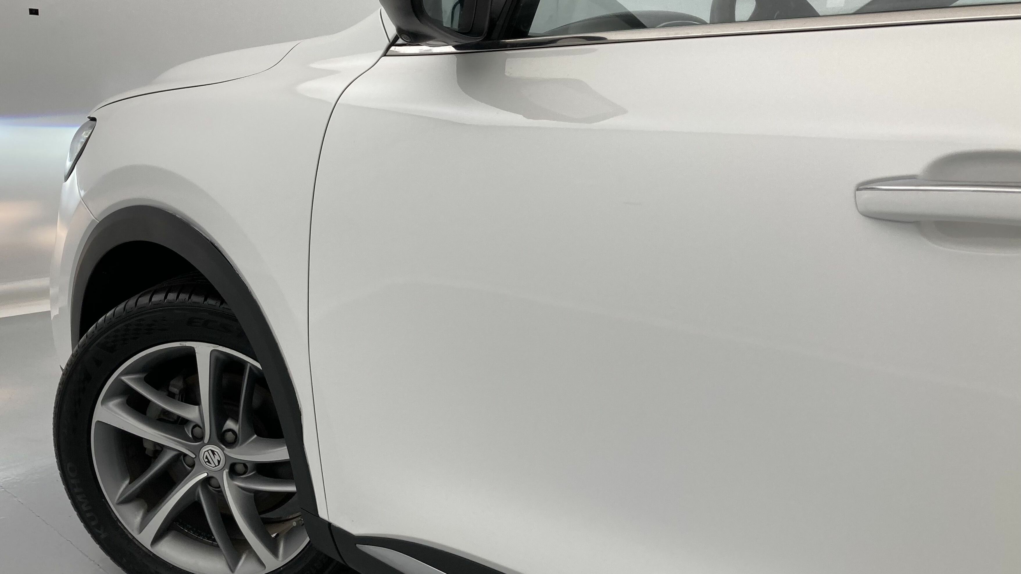 mg ehs phev exclusive 1.5 T-GDI 258 PHEV 2022 dover white 28