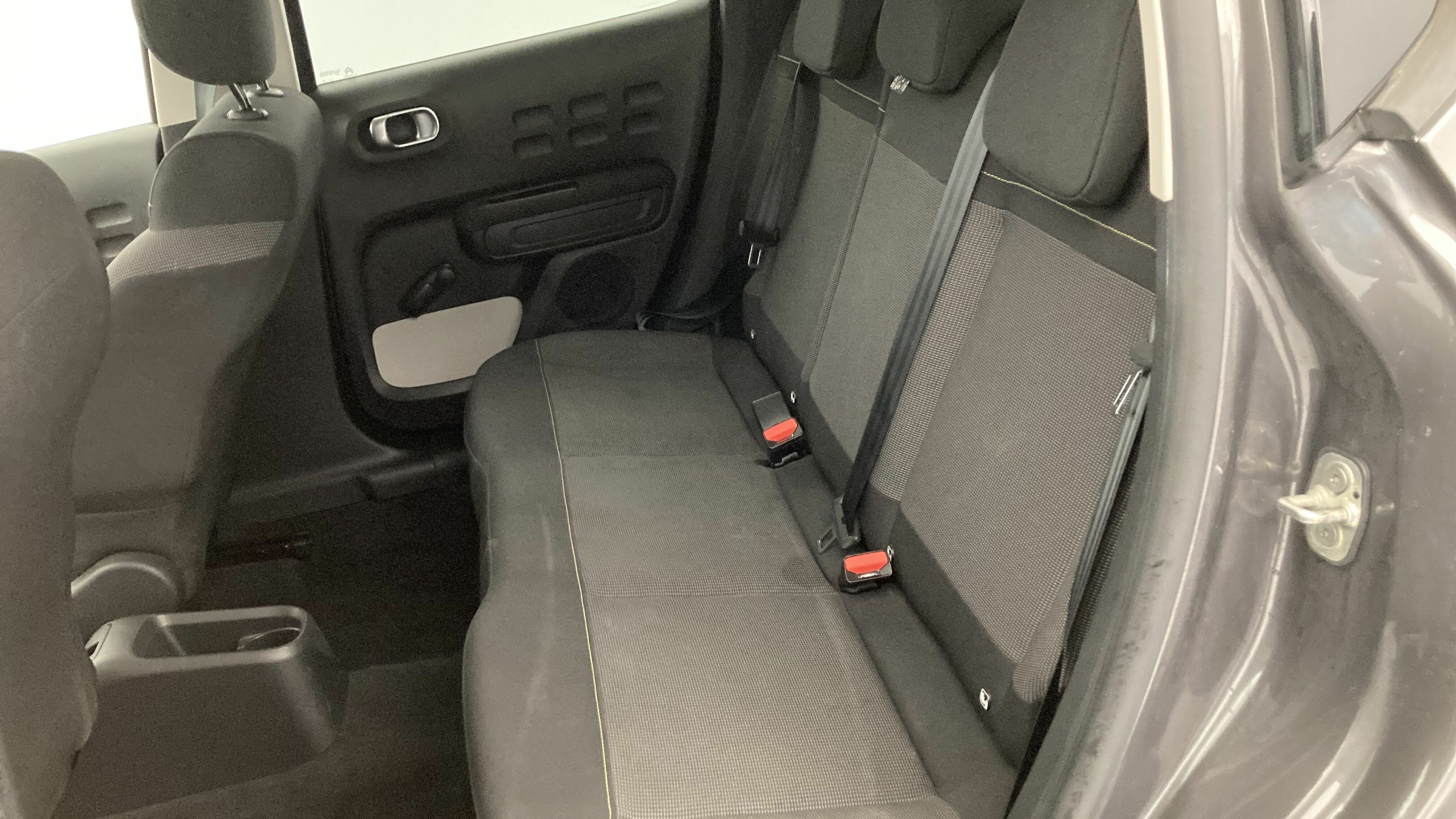 citroen c3 origin max 1.2 PURETECH 83 2024 gris platino / negro 22