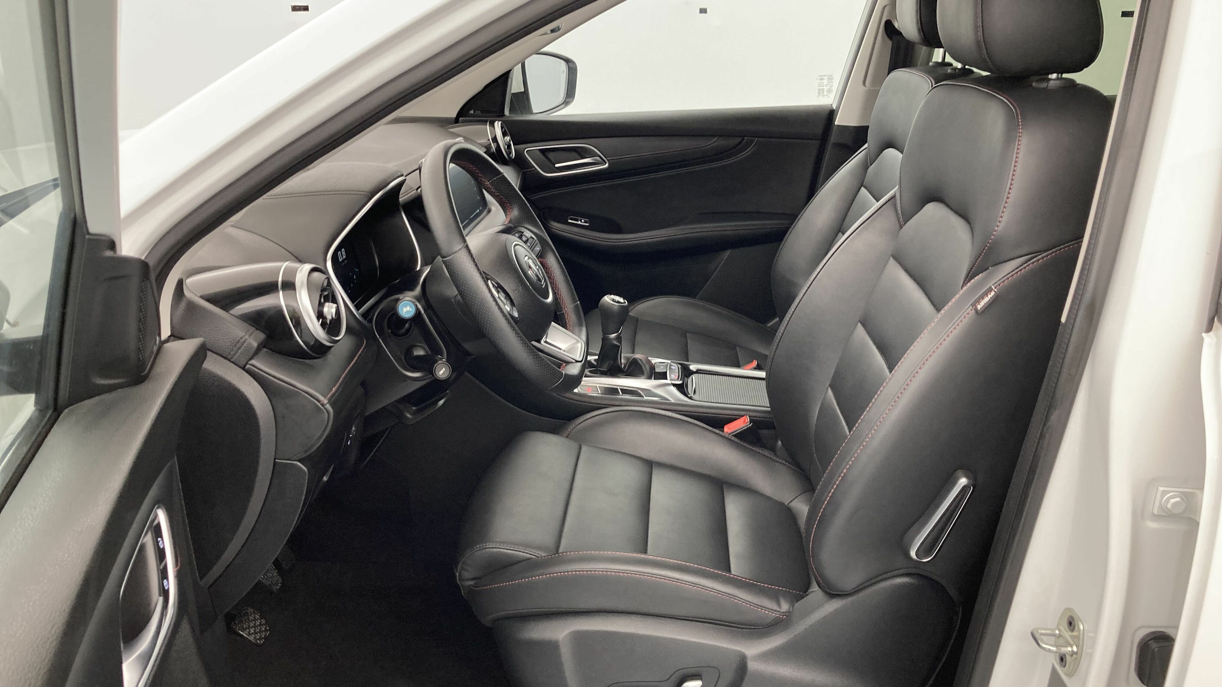 mg hs comfort 1.5 T-GDI 162 2023 dover white 14