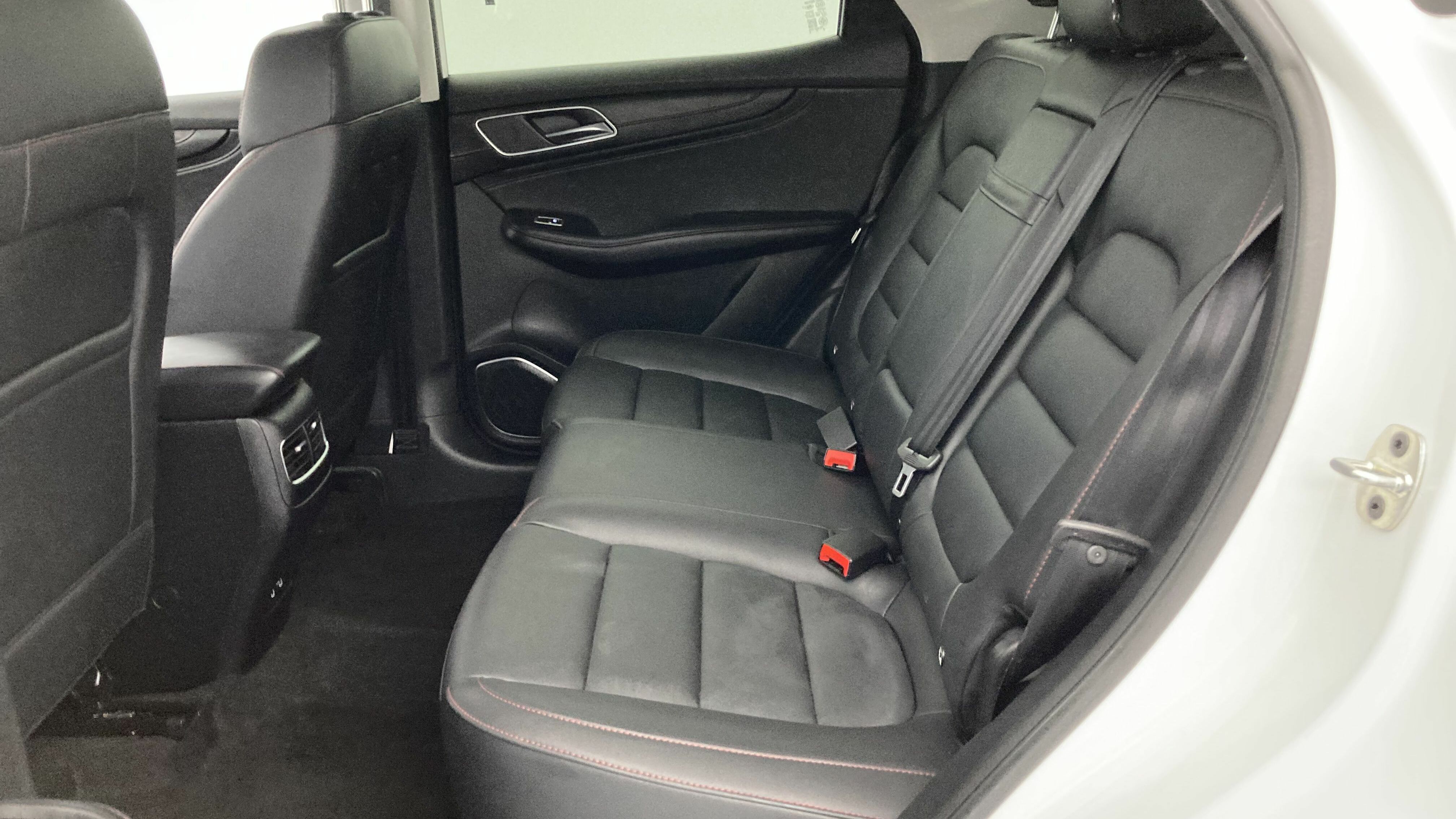 mg hs comfort 1.5 T-GDI 162 2023 dover white 20