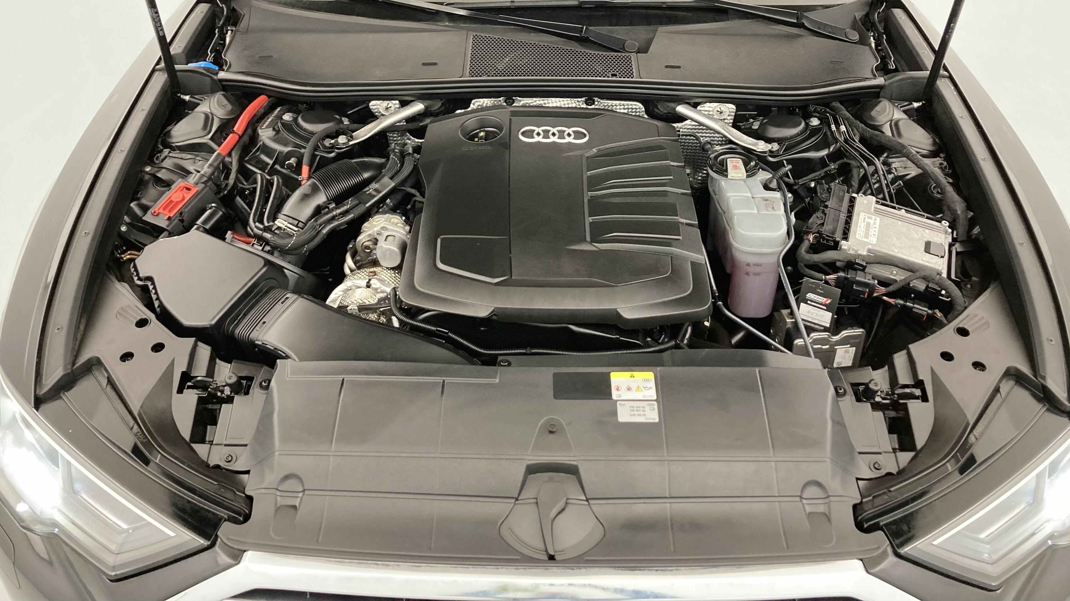 audi a6 avant business 40 TDI 204 STRONIC 2022 negro mitos metalizado 25