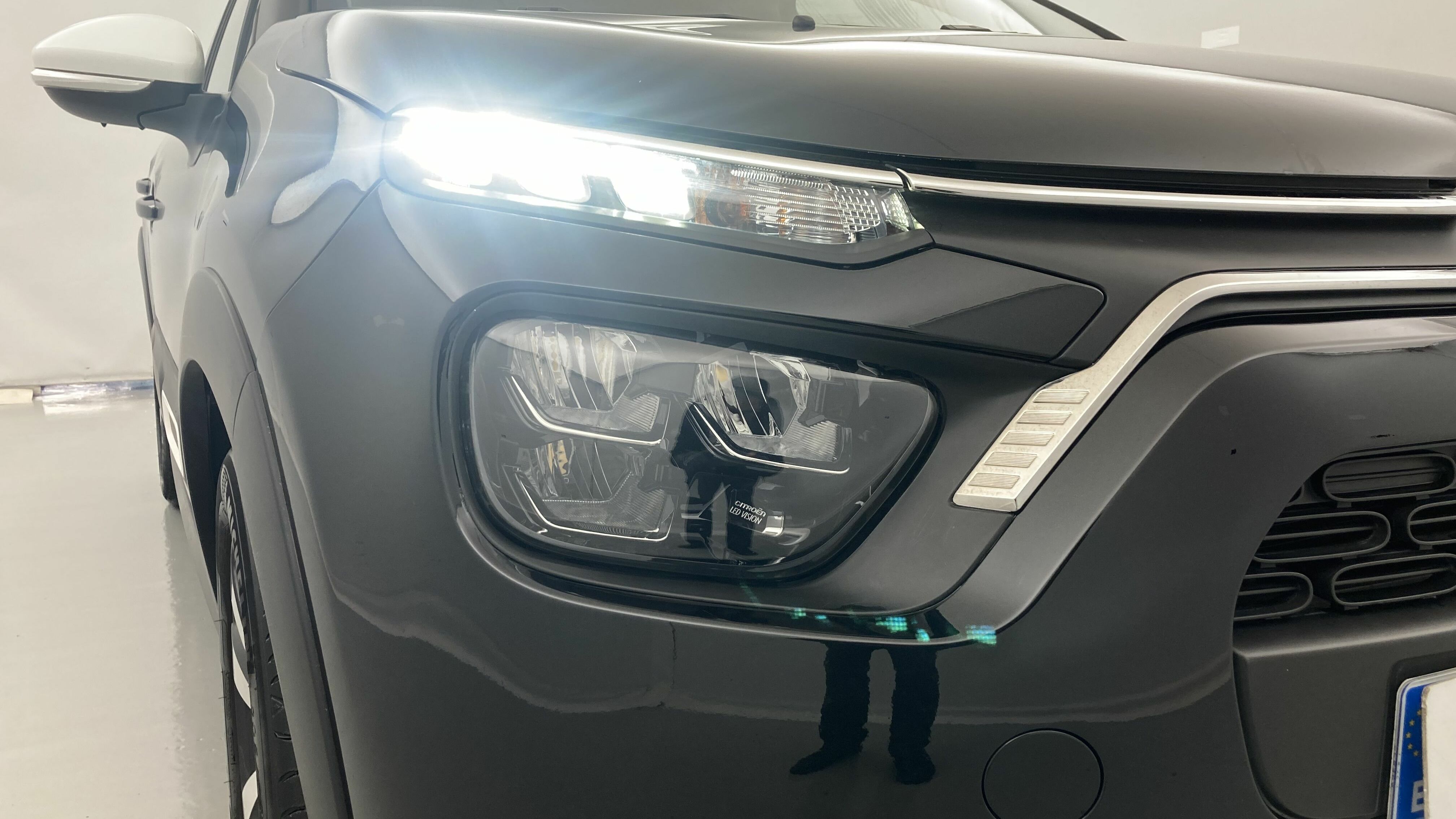 citroen c3 origin max 1.2 PURETECH 83 2024 negro perla nera / blanco 28