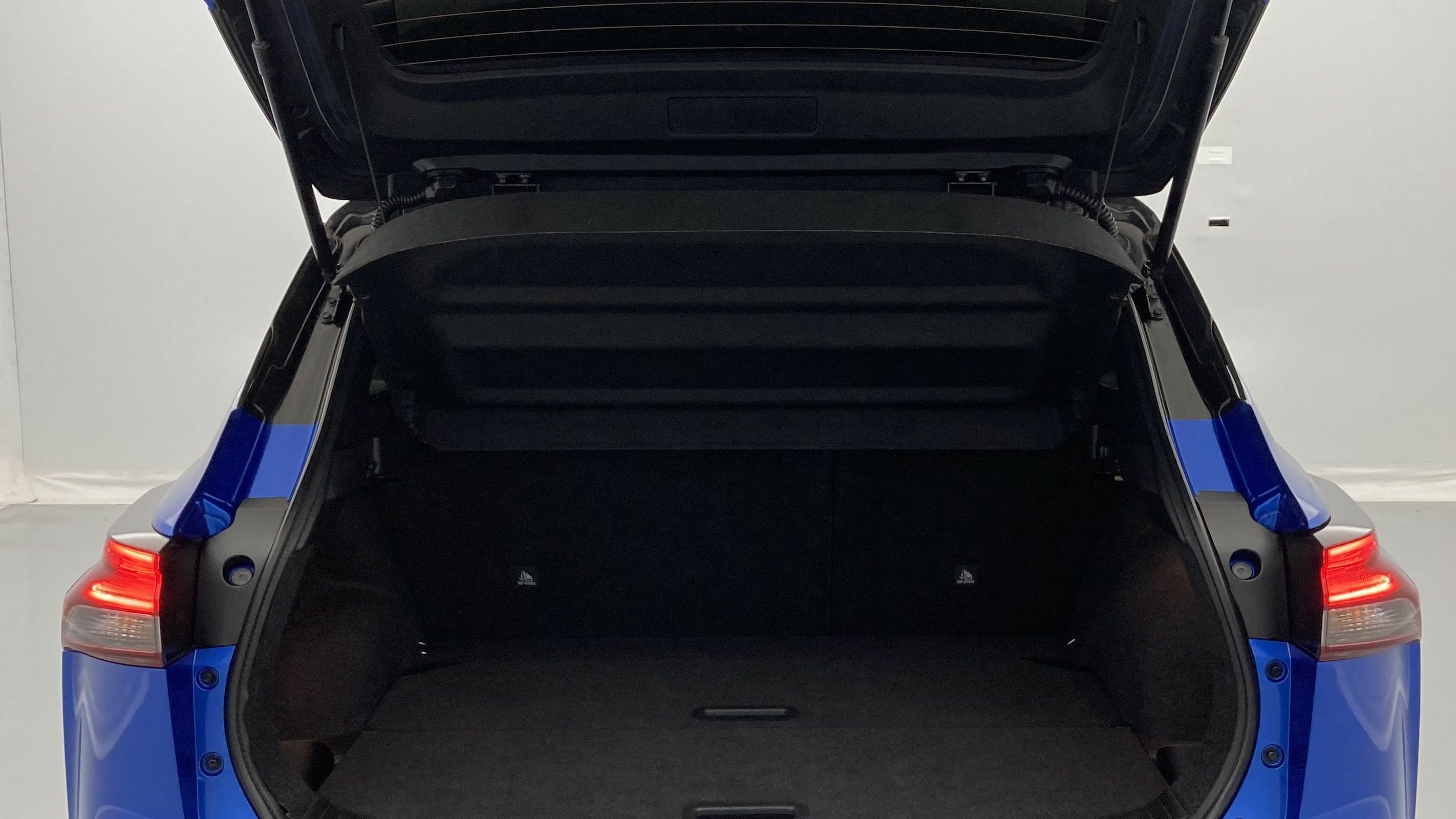 nissan qashqai n-connecta 1.3 DIG-T 140 MHEV 2024 magnetic blue / negro 25