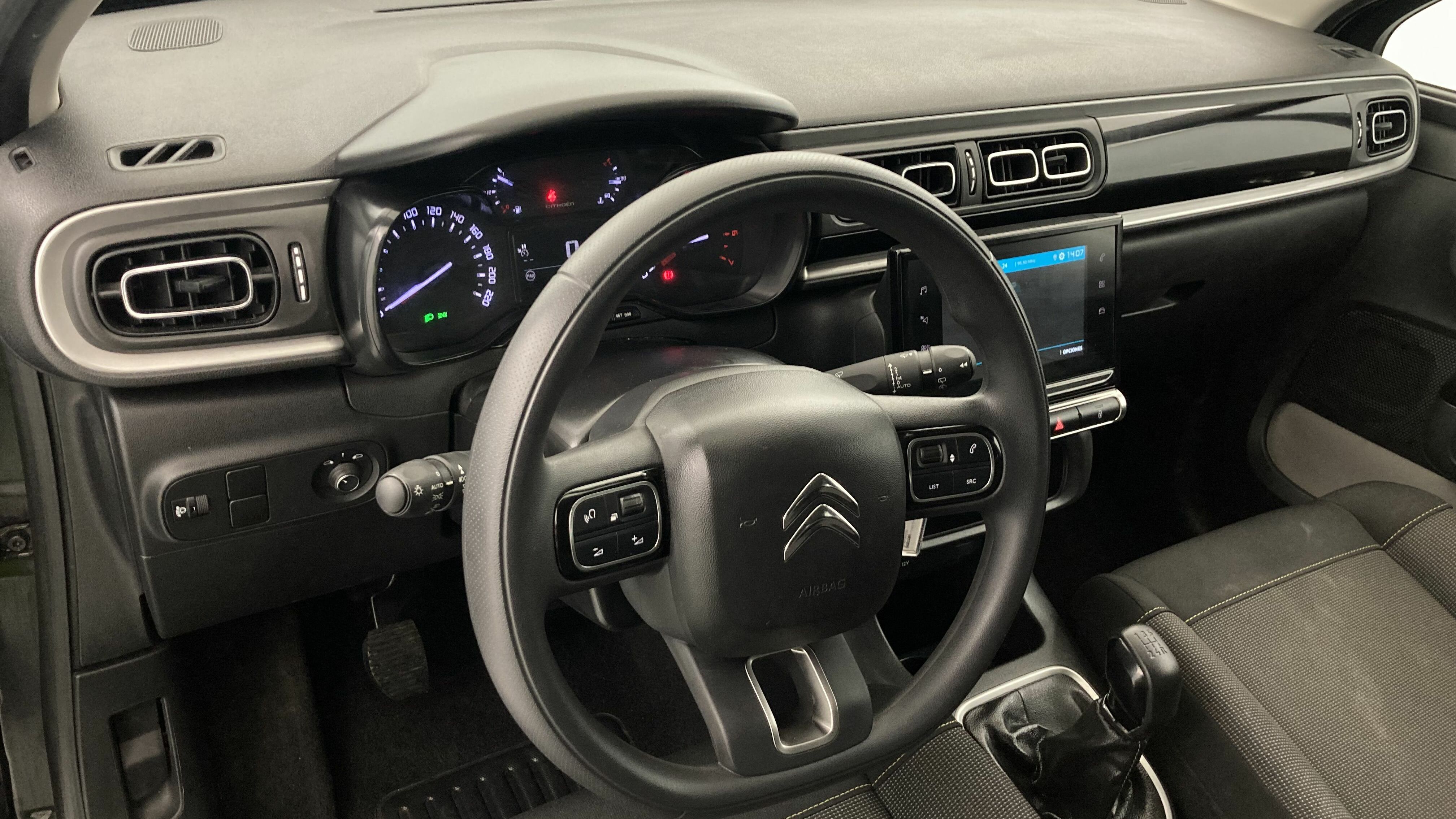 citroen c3 origin max 1.2 PURETECH 83 2024 negro perla nera / blanco 9