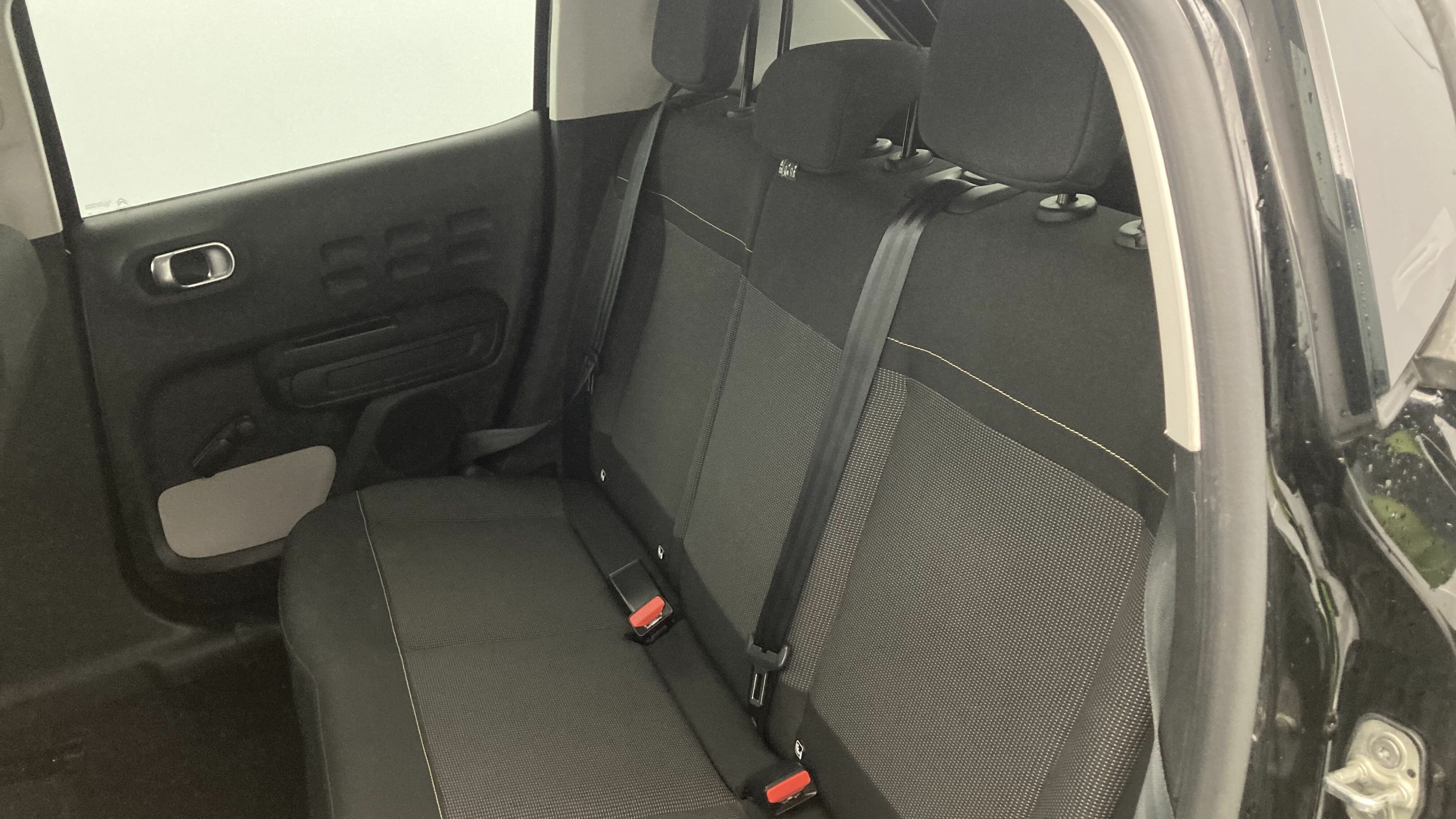 citroen c3 origin max 1.2 PURETECH 83 2024 negro perla nera / blanco 15