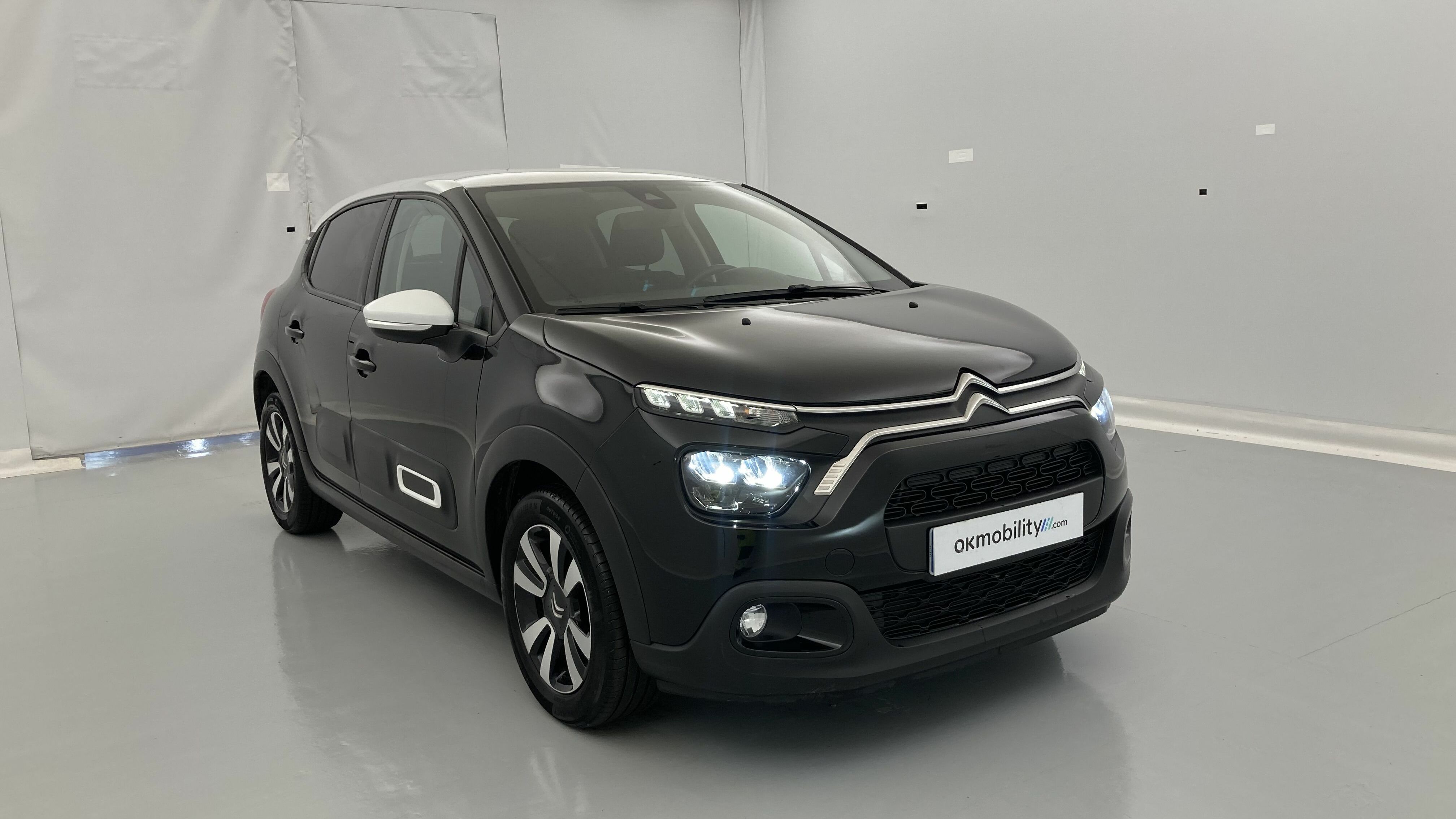 citroen c3 origin max 1.2 PURETECH 83 2024 negro perla nera / blanco 17