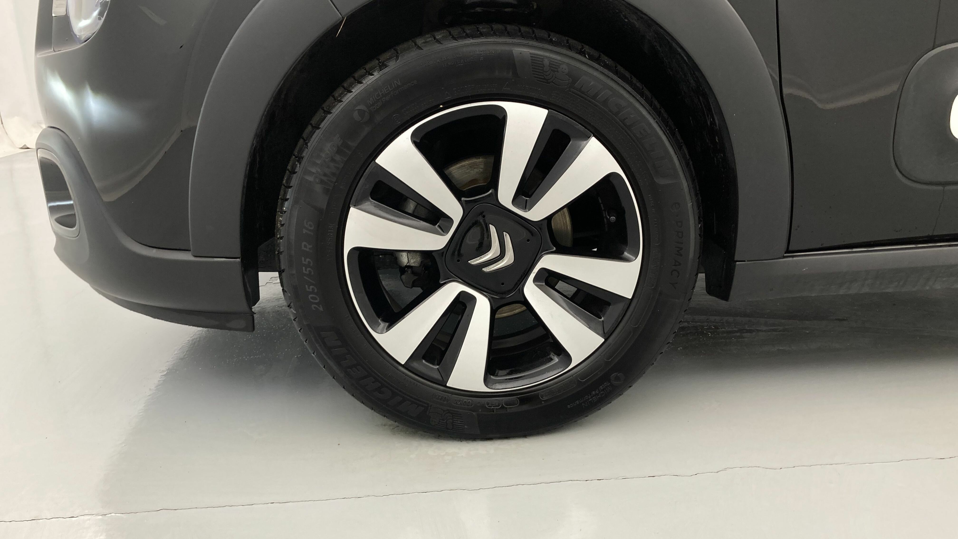 citroen c3 origin max 1.2 PURETECH 83 2024 negro perla nera / blanco 21