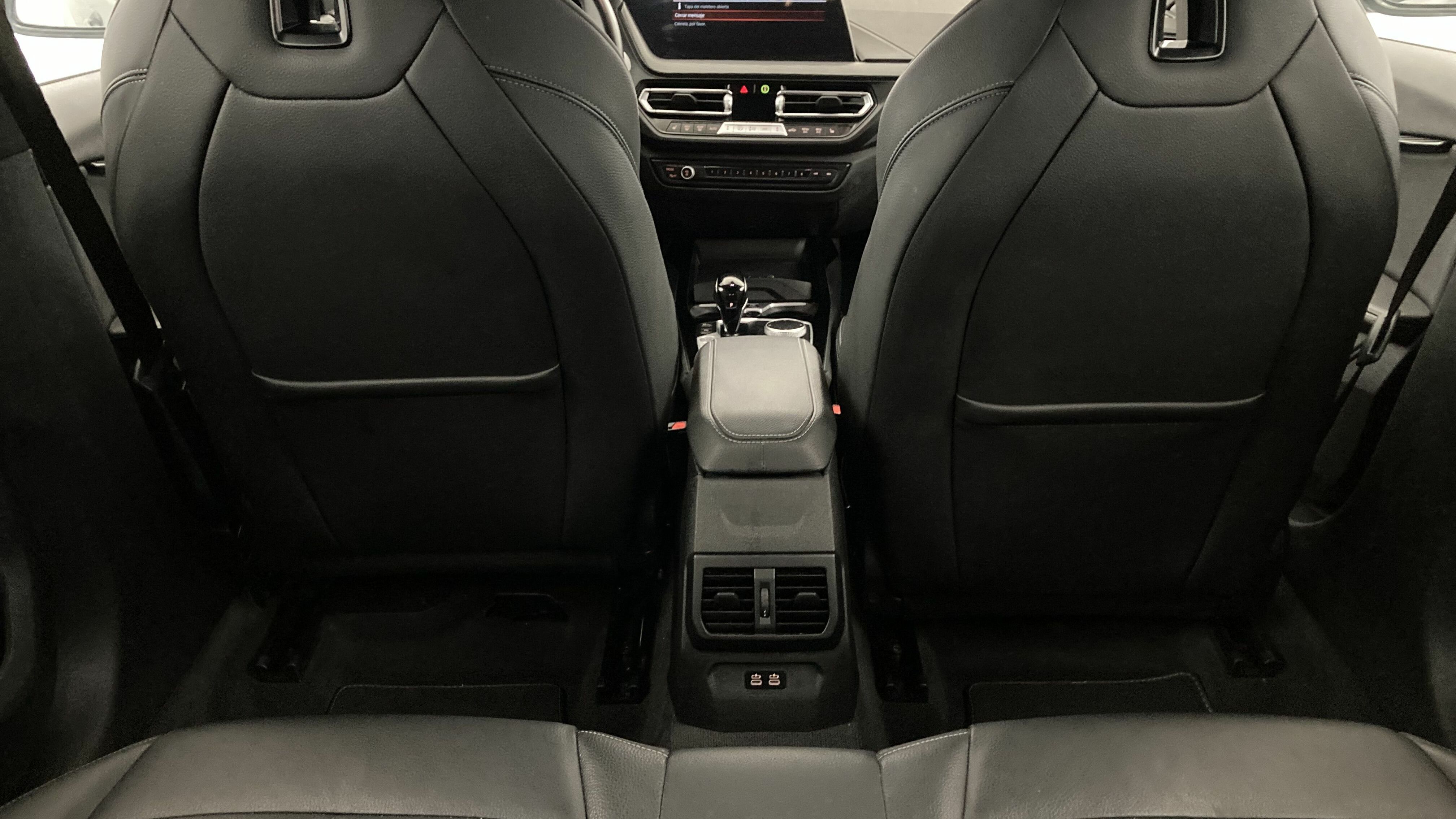 bmw serie 1 m sport colorvision 118I 136 STEPTRONIC 2024 skyscraper grau 23