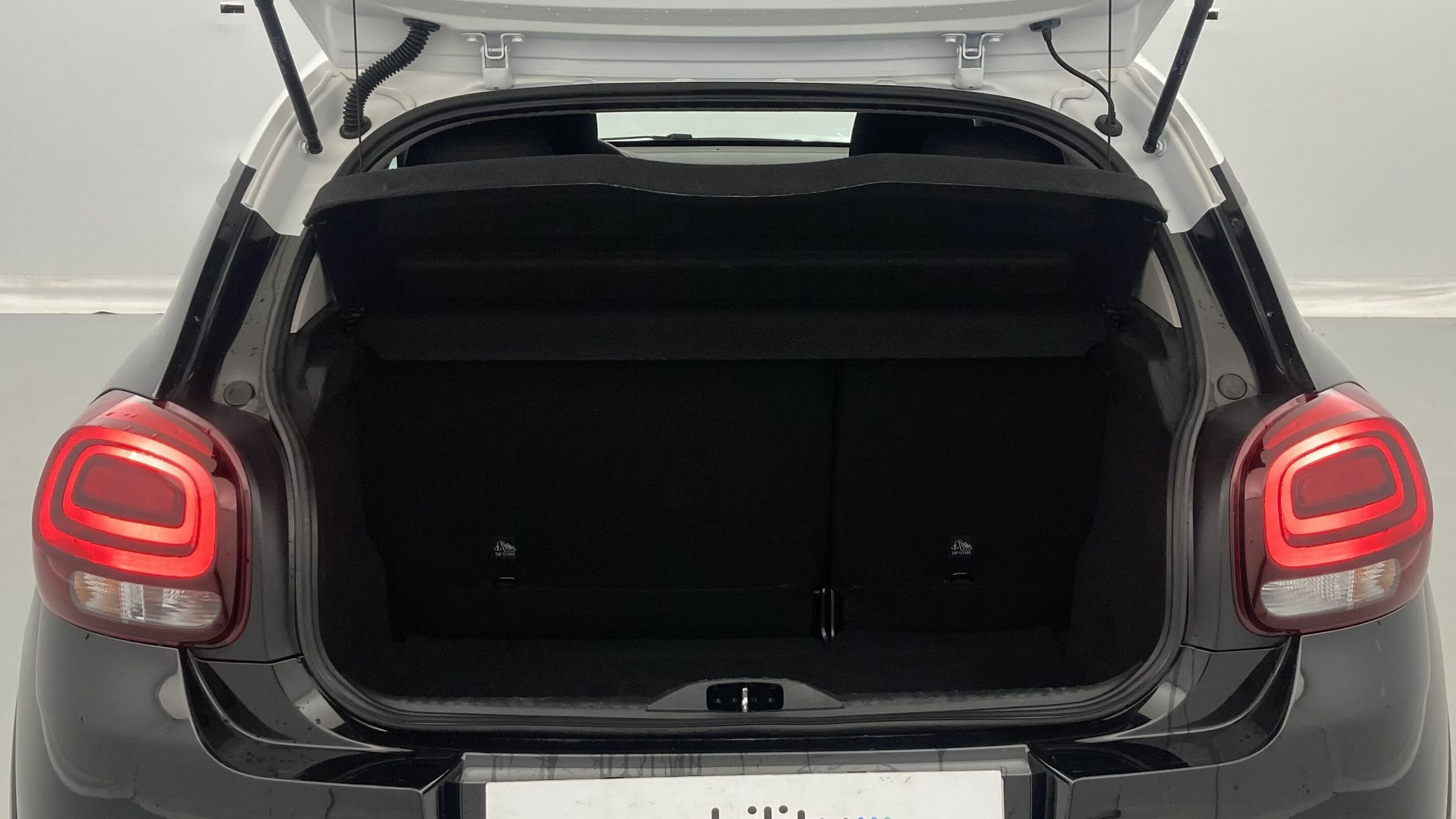 citroen c3 origin max 1.2 PURETECH 83 2024 negro perla nera / blanco 24