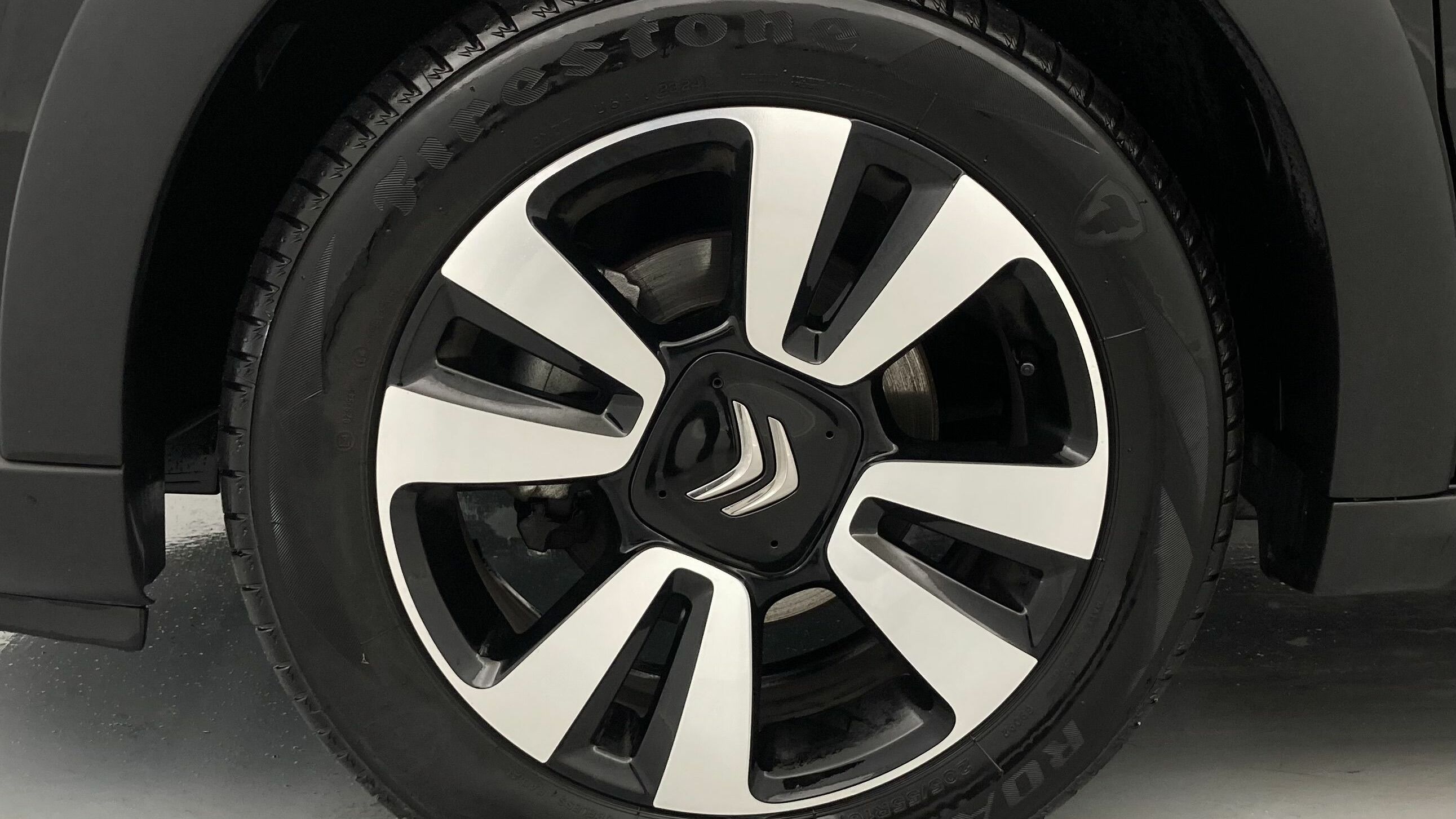 citroen c3 origin max 1.2 PURETECH 83 2024 negro perla nera / blanco 27