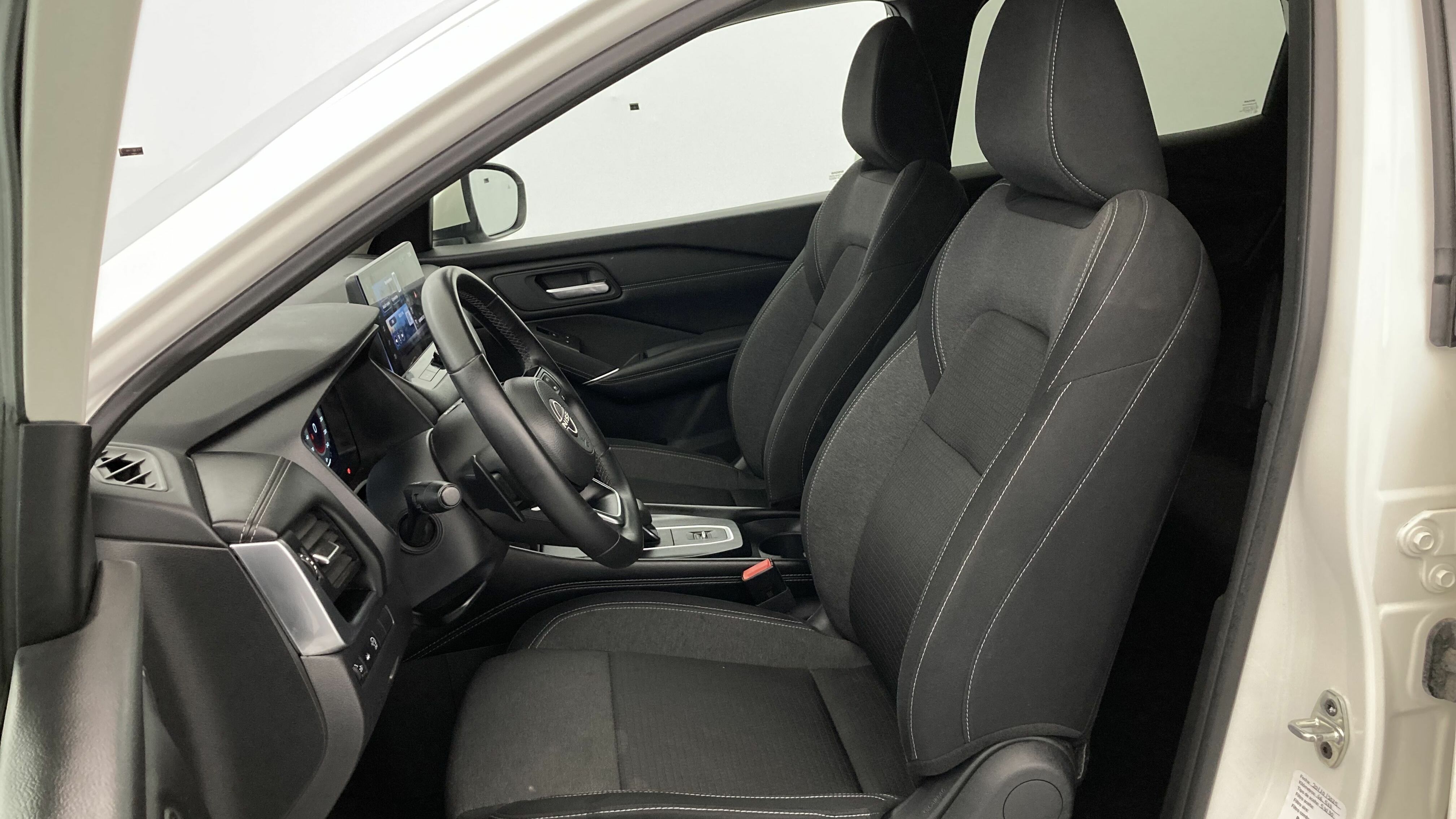 nissan qashqai n-connecta 1.3 DIG-T MHEV 158 XTRONIC 2024 blanco perlado 15