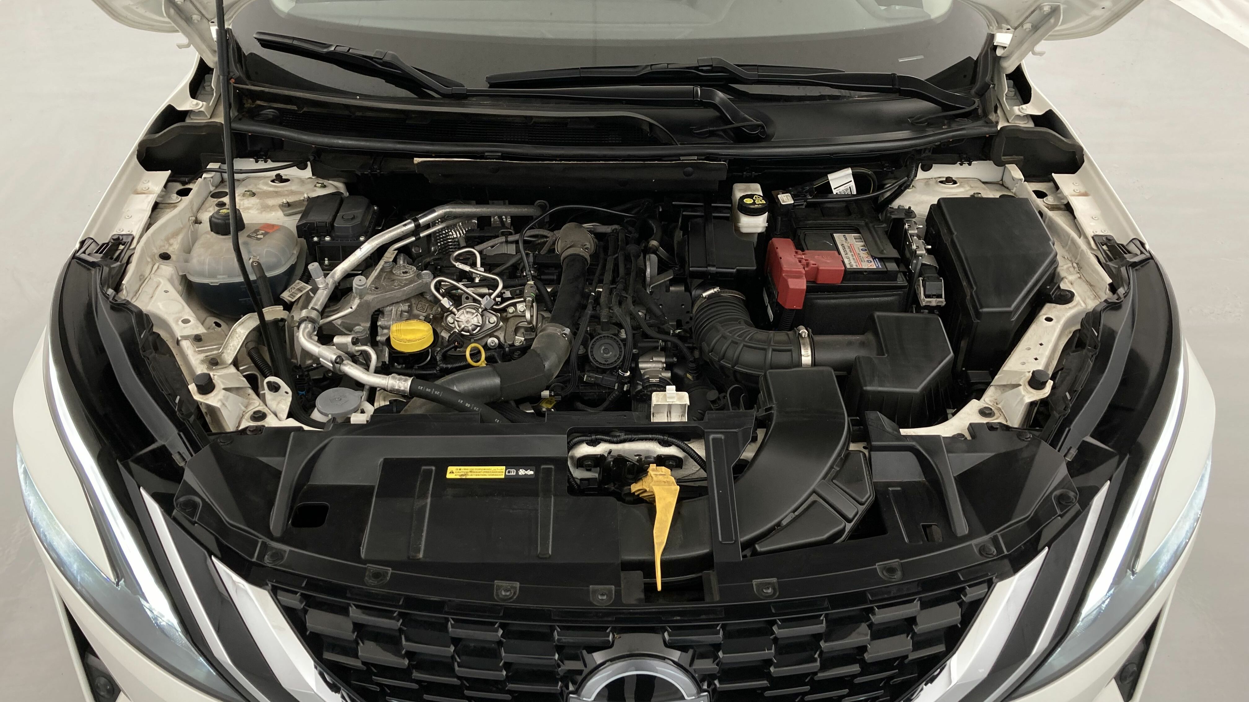 nissan qashqai n-connecta 1.3 DIG-T MHEV 158 XTRONIC 2024 blanco perlado 26