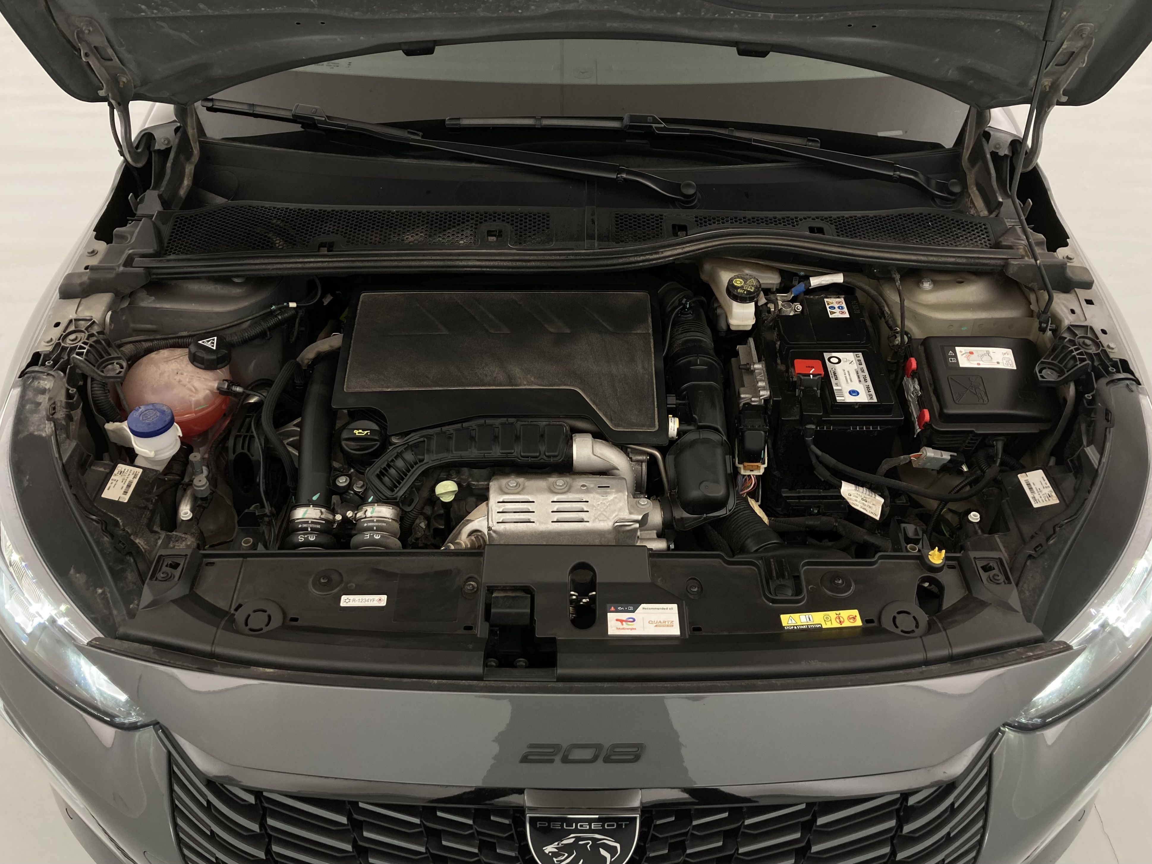 peugeot 208 allure 1.2 PURETECH 100 2024 grigio selenium 23