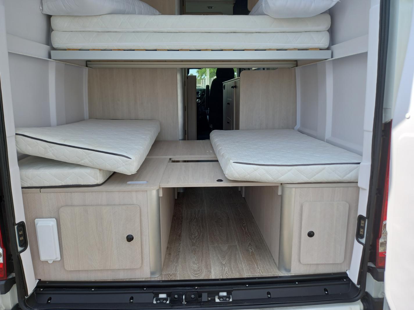 iveco daily camper camper 2.3 MJET 156CV HI MATIC 2022 blanco 12