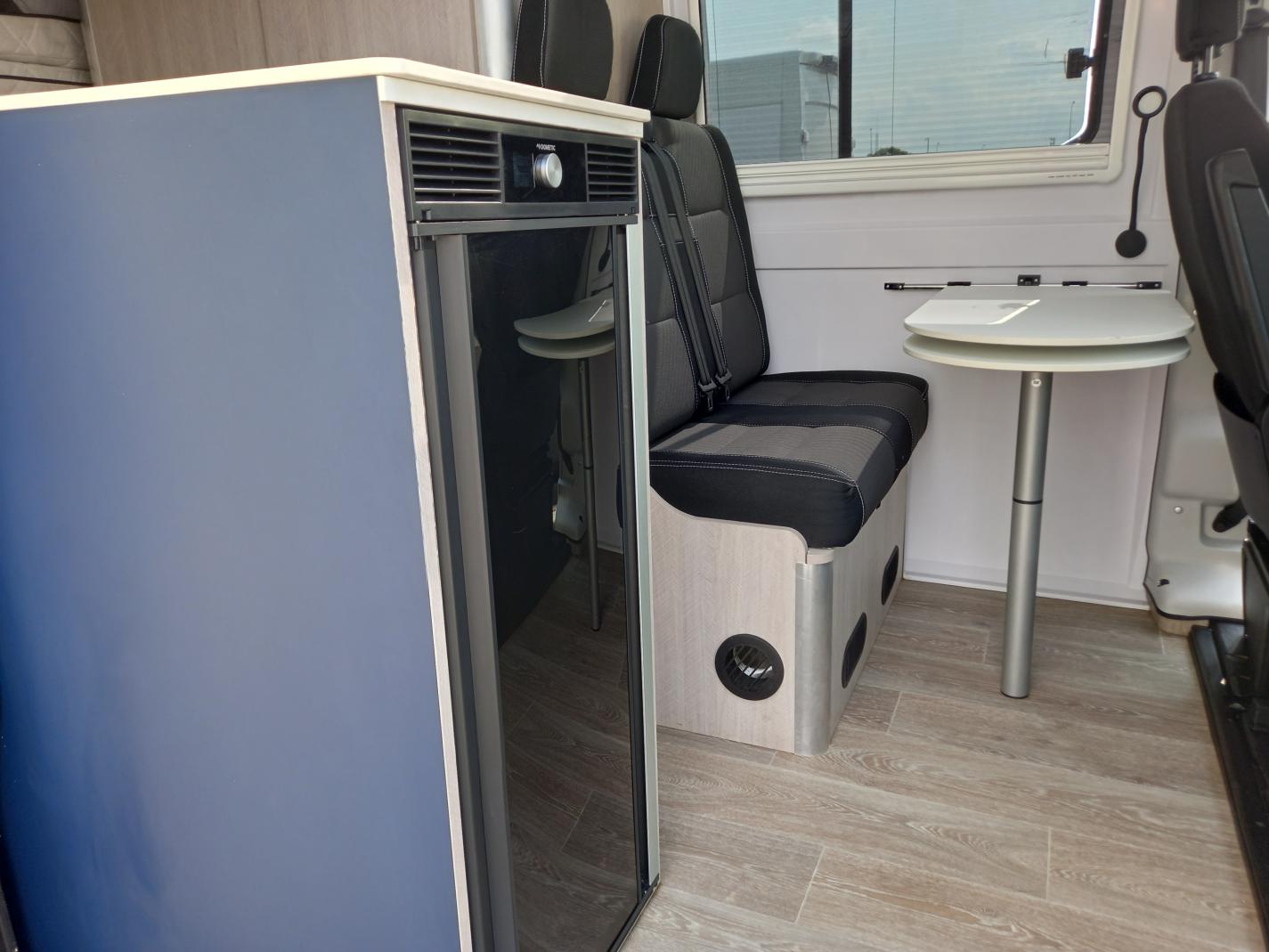 iveco daily camper camper 2.3 MJET 156CV HI MATIC 2022 blanco 13