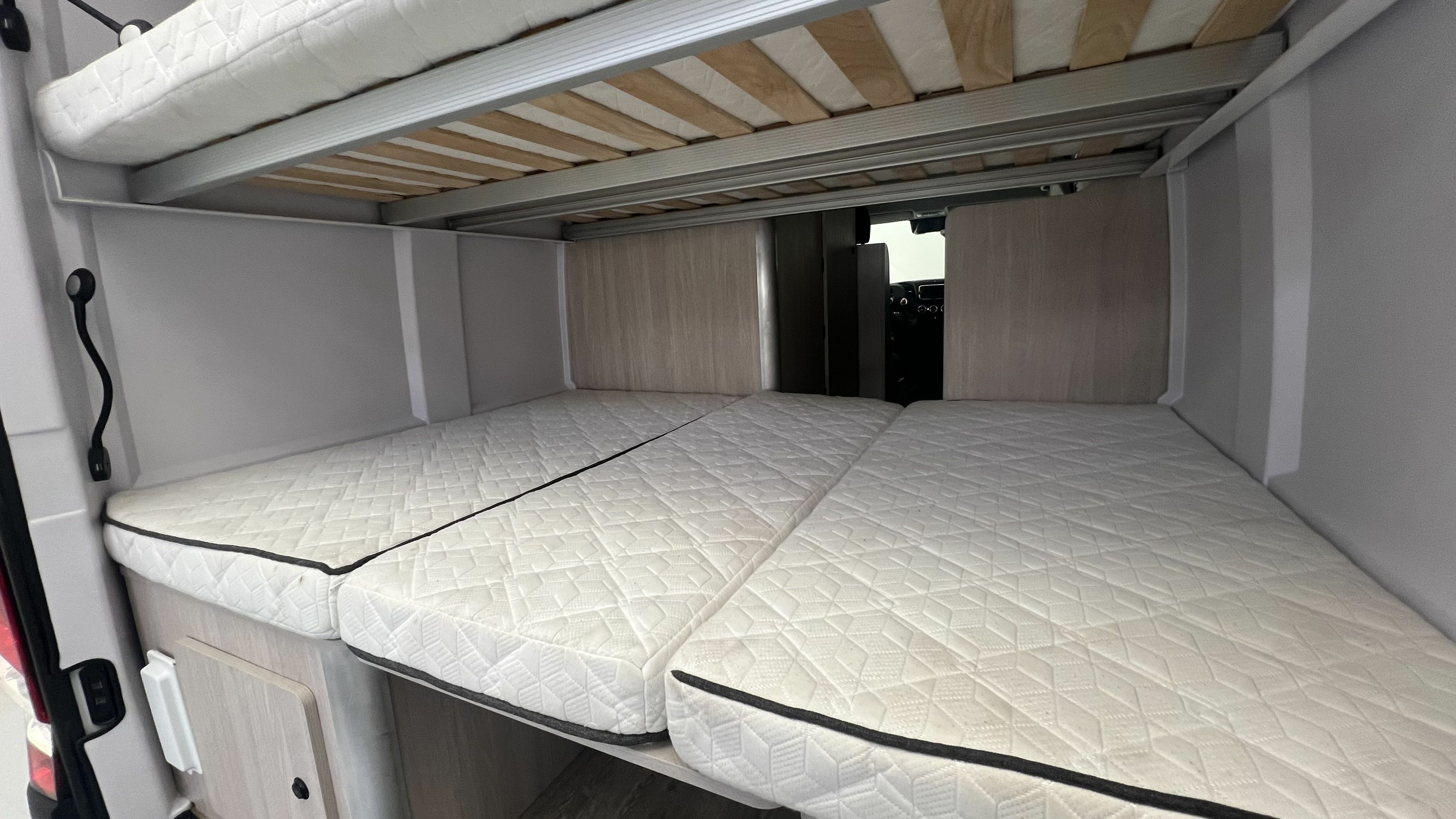 iveco daily camper camper 2.3 MJET 156CV HI MATIC 2022 blanco 23