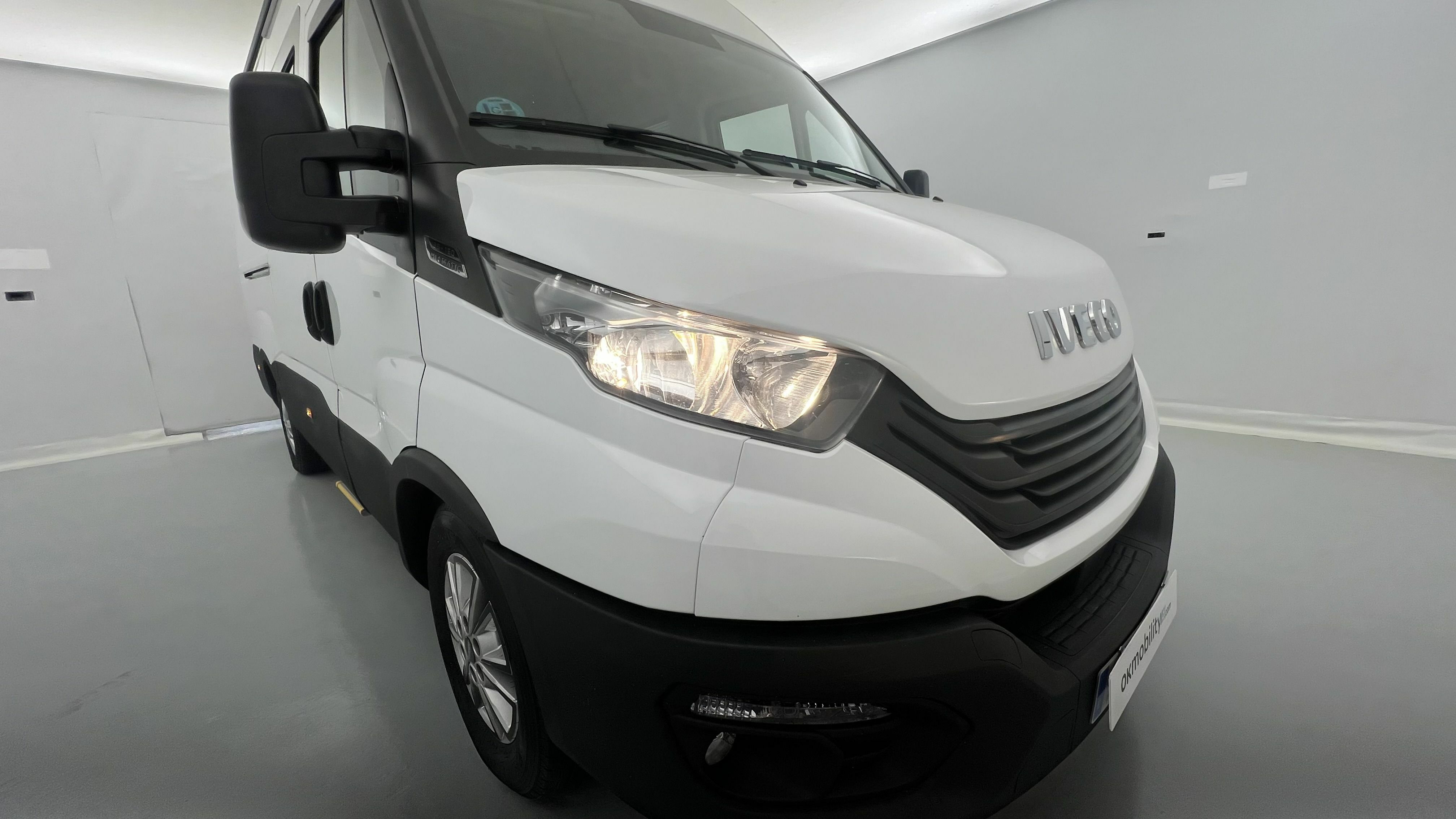 iveco daily camper camper 2.3 MJET 156CV HI MATIC 2022 blanco 29