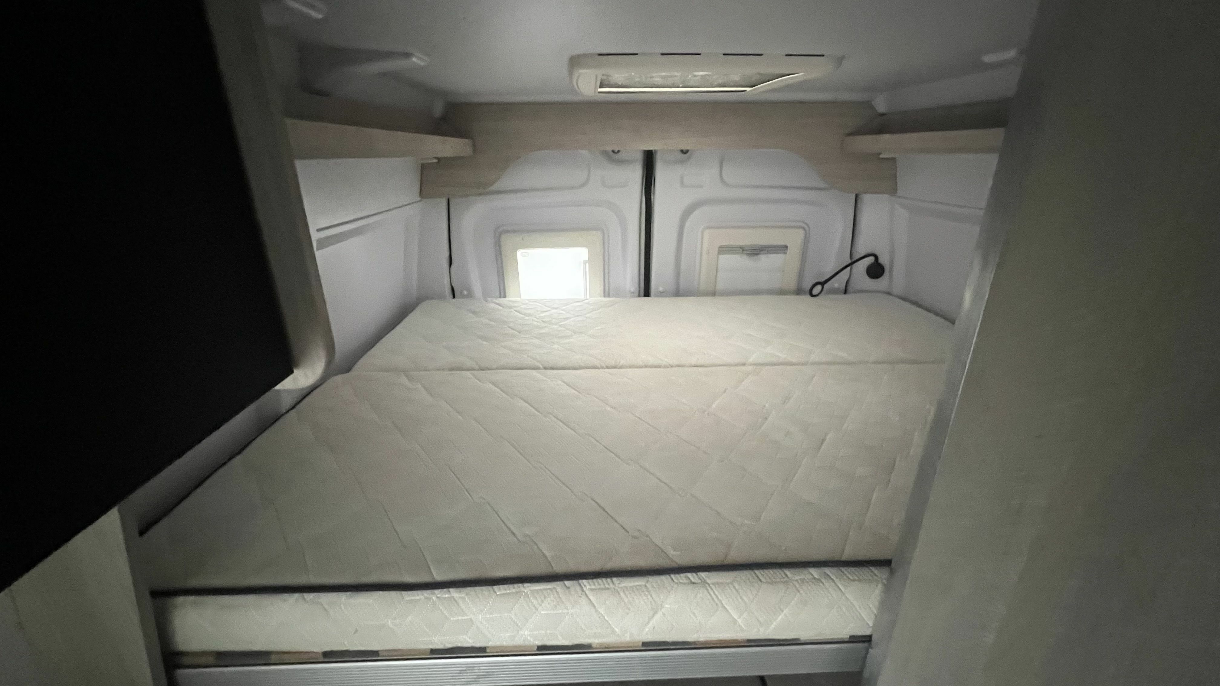 iveco daily camper camper 2.3 MJET 156CV HI MATIC 2022 blanco 32
