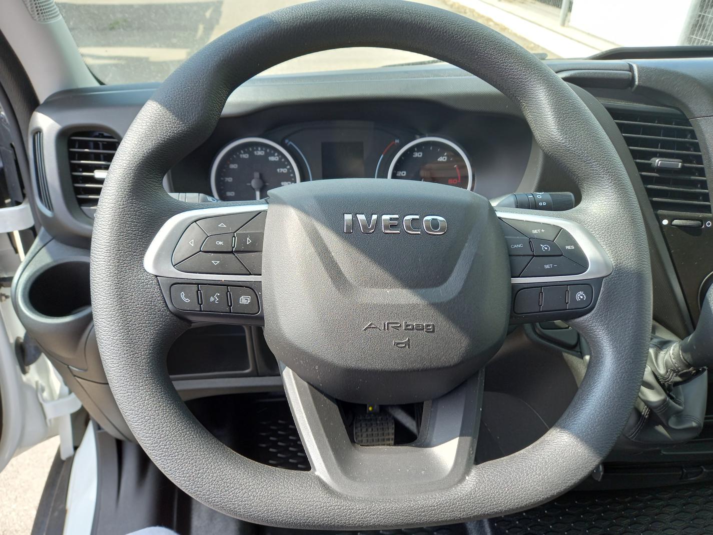 iveco daily camper camper 2.3 MJET 156CV HI MATIC 2022 blanco 20