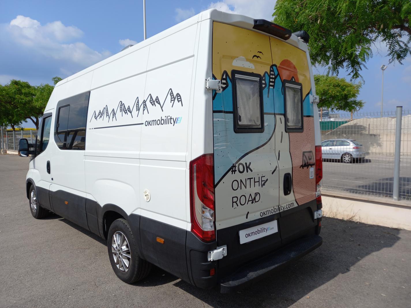 iveco daily camper camper 2.3 MJET 156CV HI MATIC 2022 blanco 2