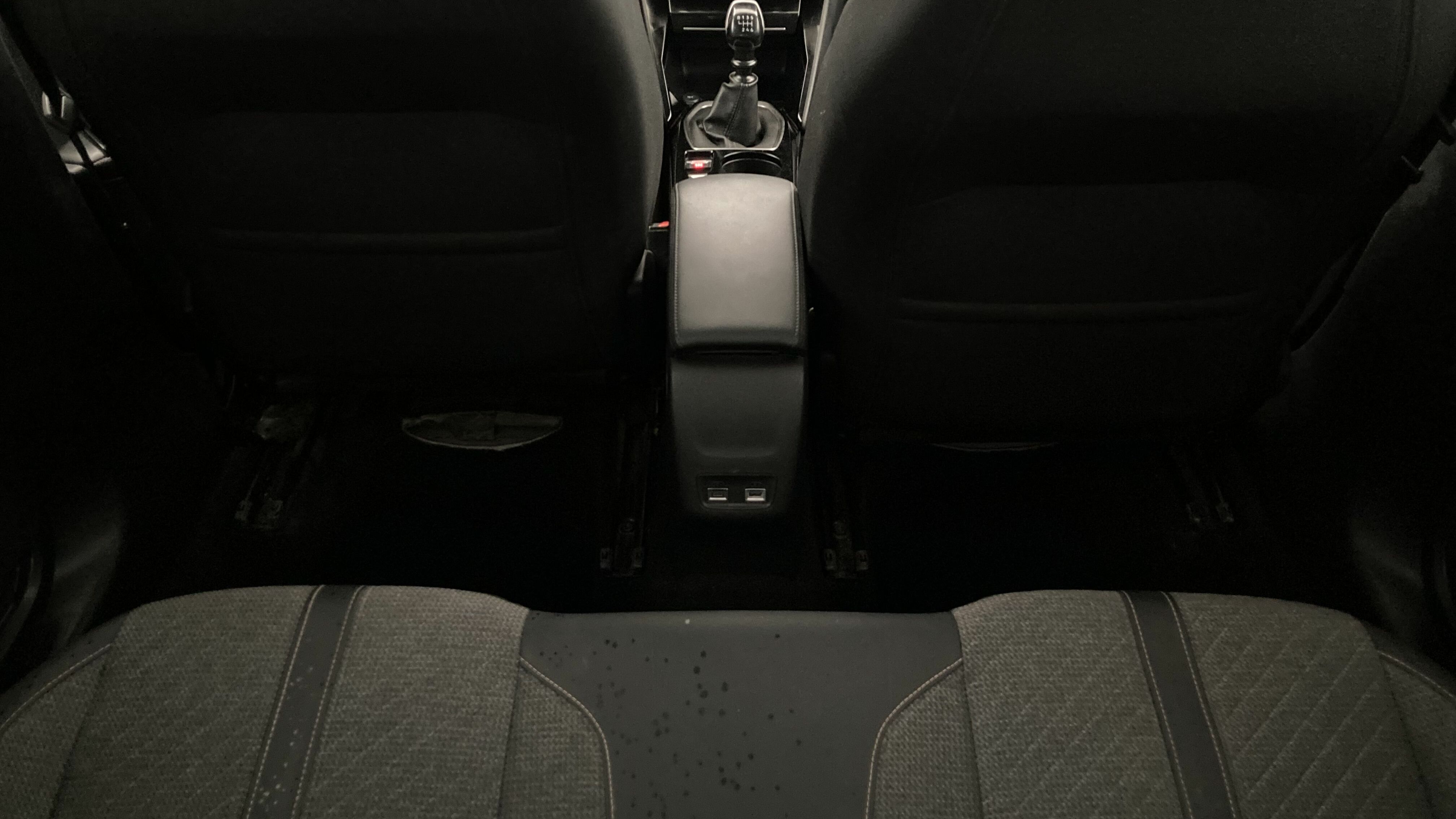 peugeot 208 allure 1.2 PURETECH 100 2024 gris artense 23