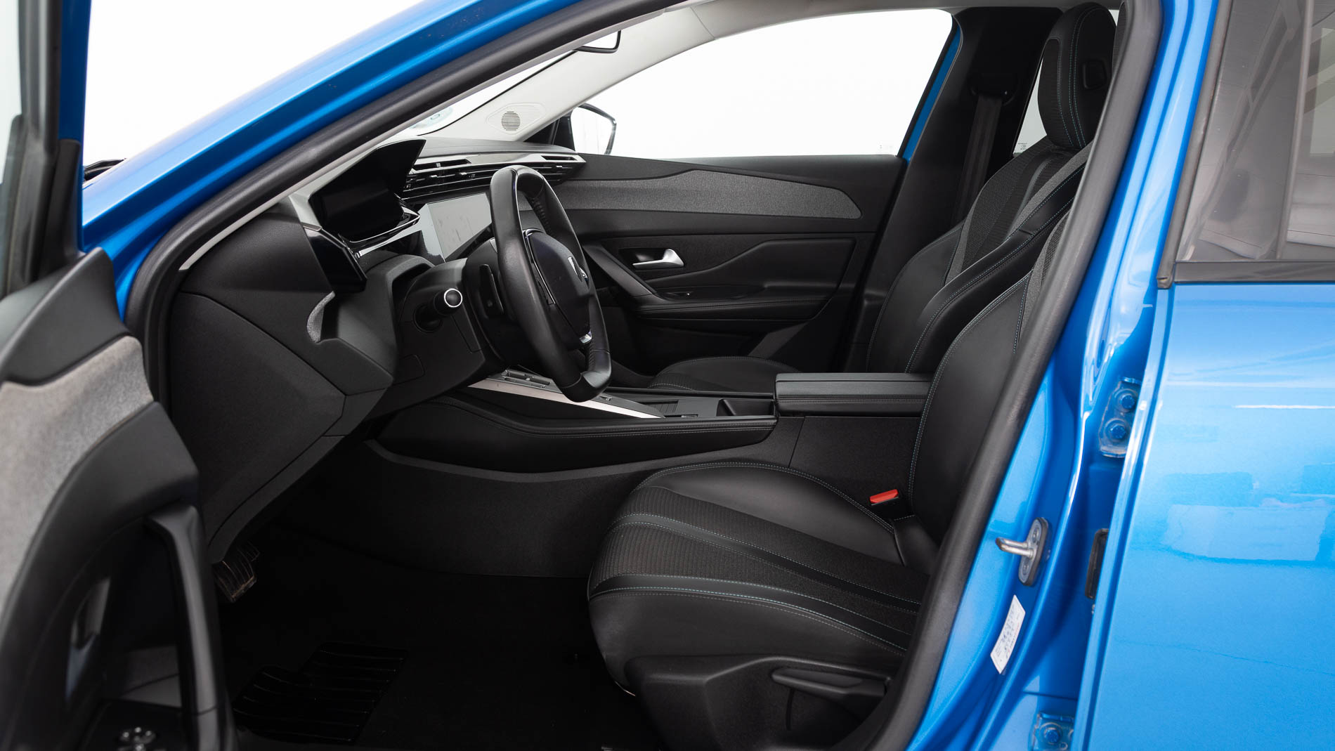 peugeot 308 allure 1.2 PURETECH 130 EAT 2023 azul vertigo 20