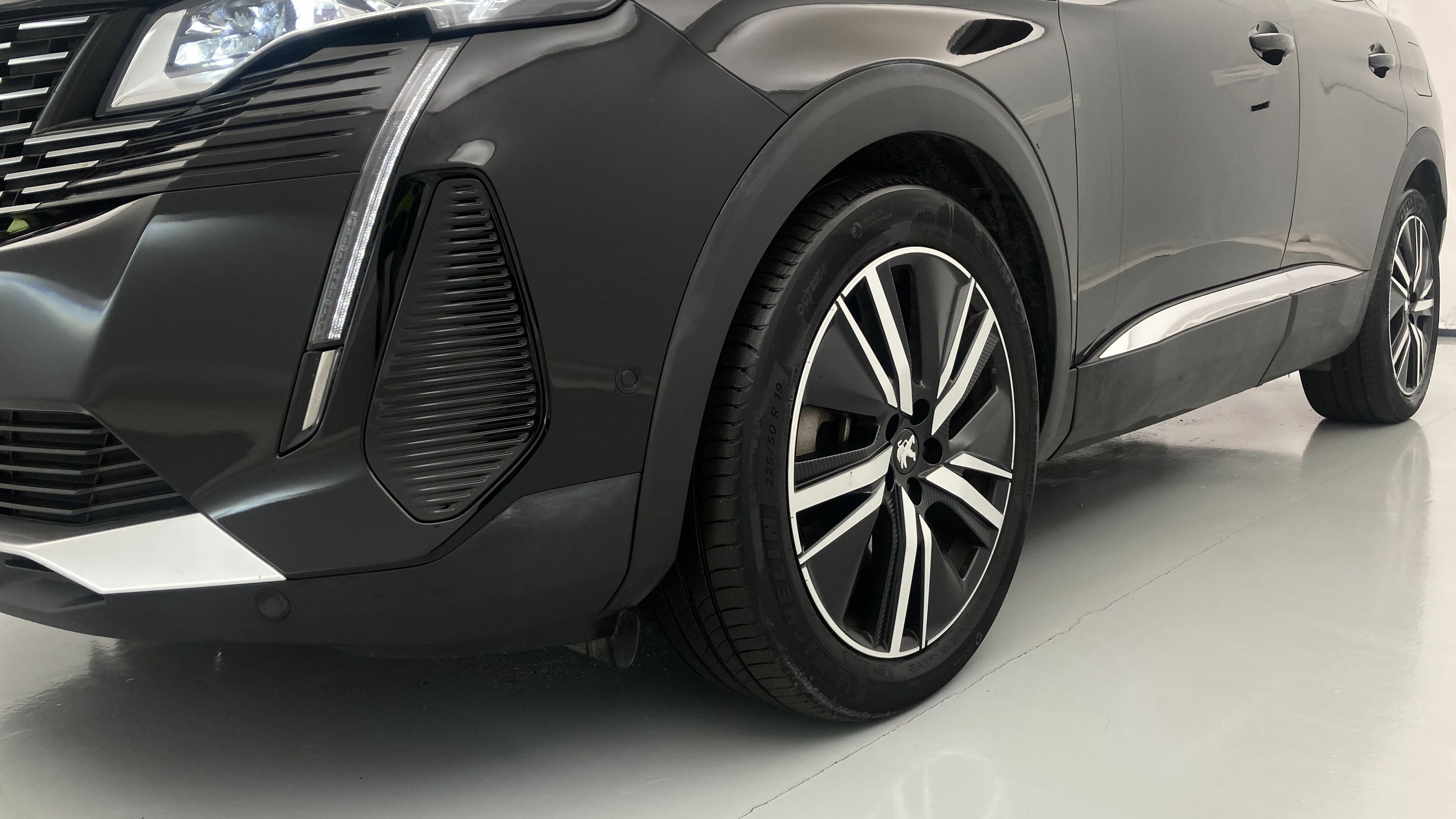 peugeot 3008 gt pack 1.6 HYBRID 300 EAT PHEV 2022 negro perla nera 25