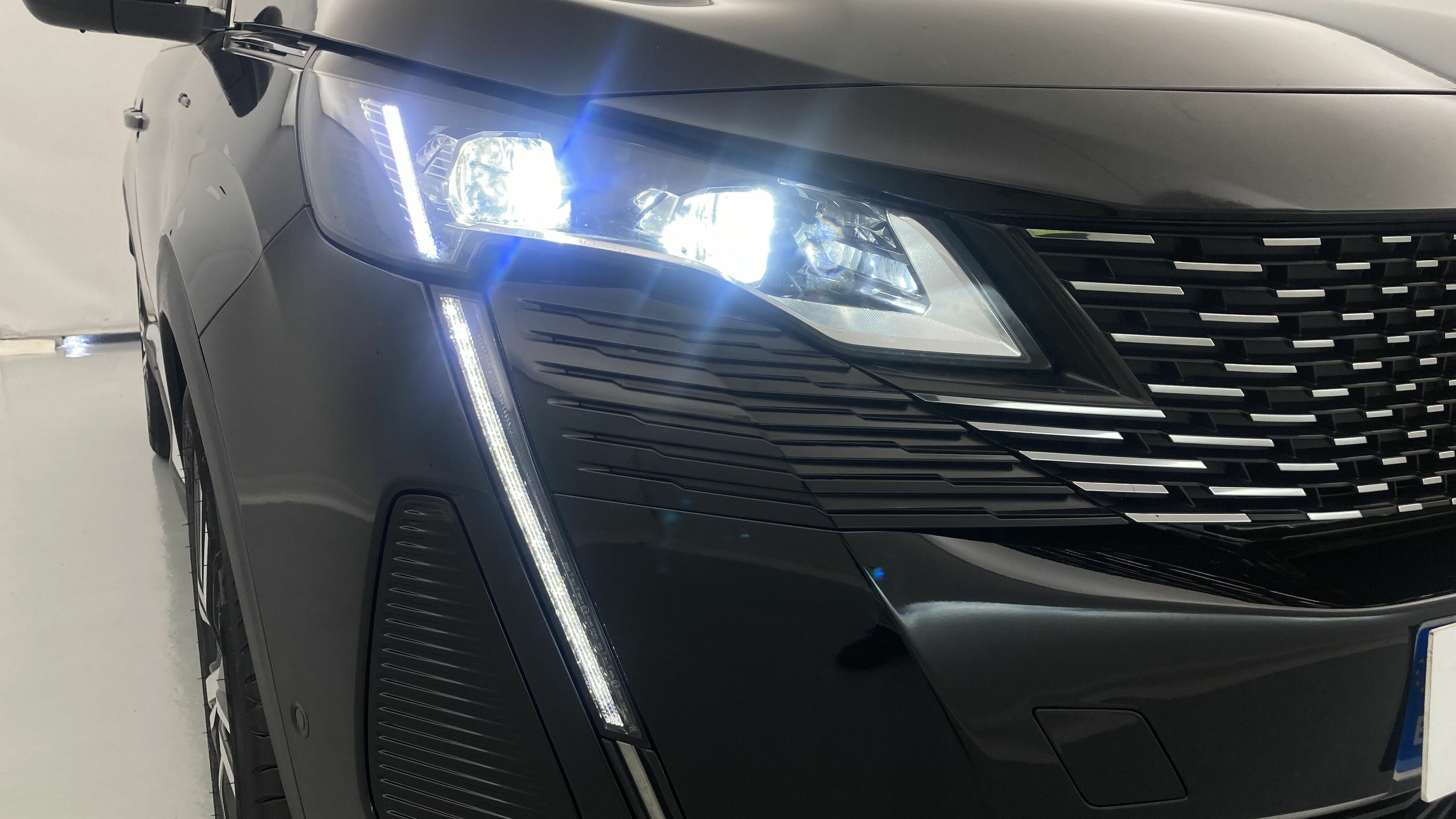 peugeot 3008 gt pack 1.6 HYBRID 300 EAT PHEV 2022 negro perla nera 28