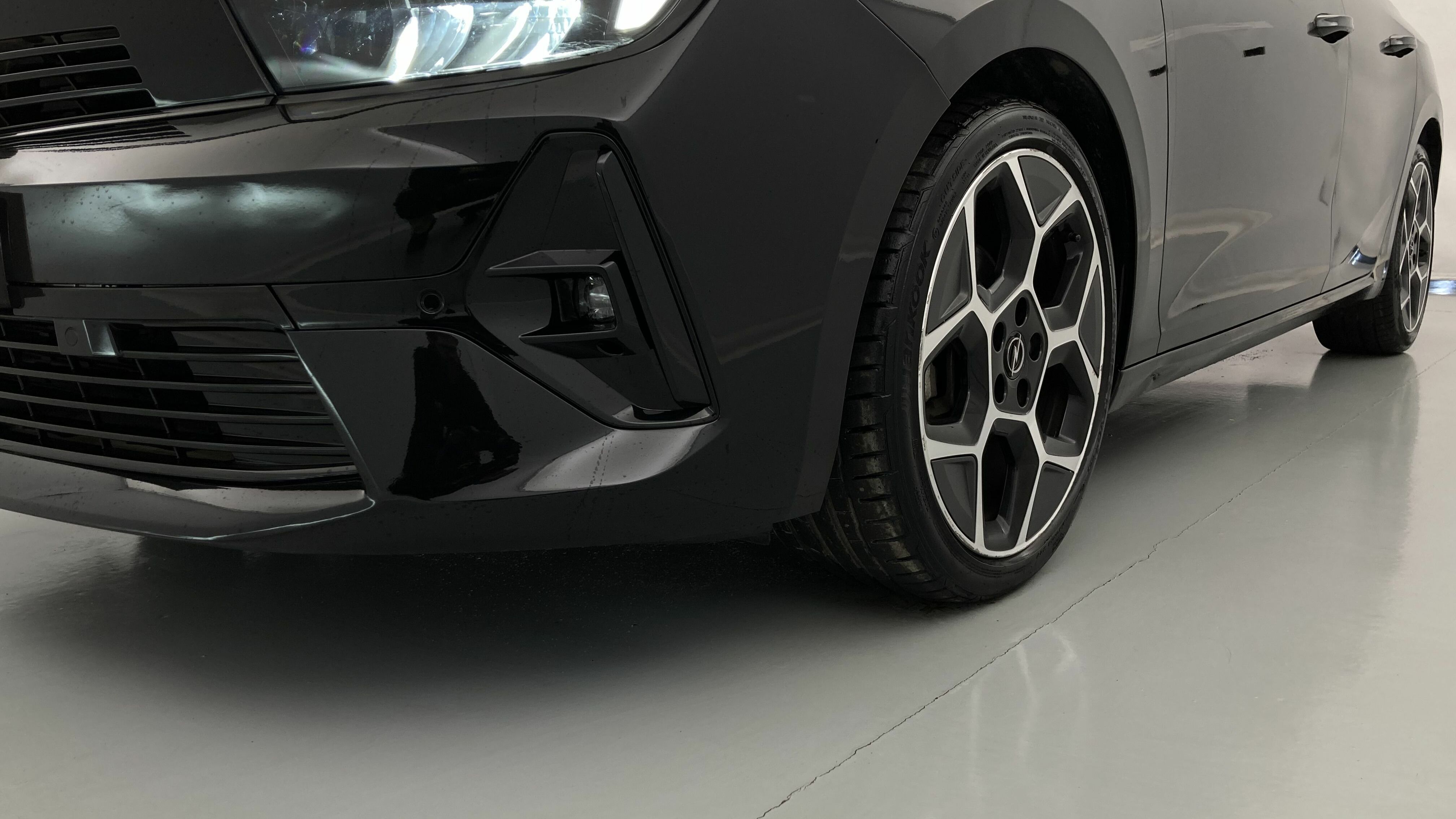 opel astra gs 1.2T 130 2023 karbon black 25