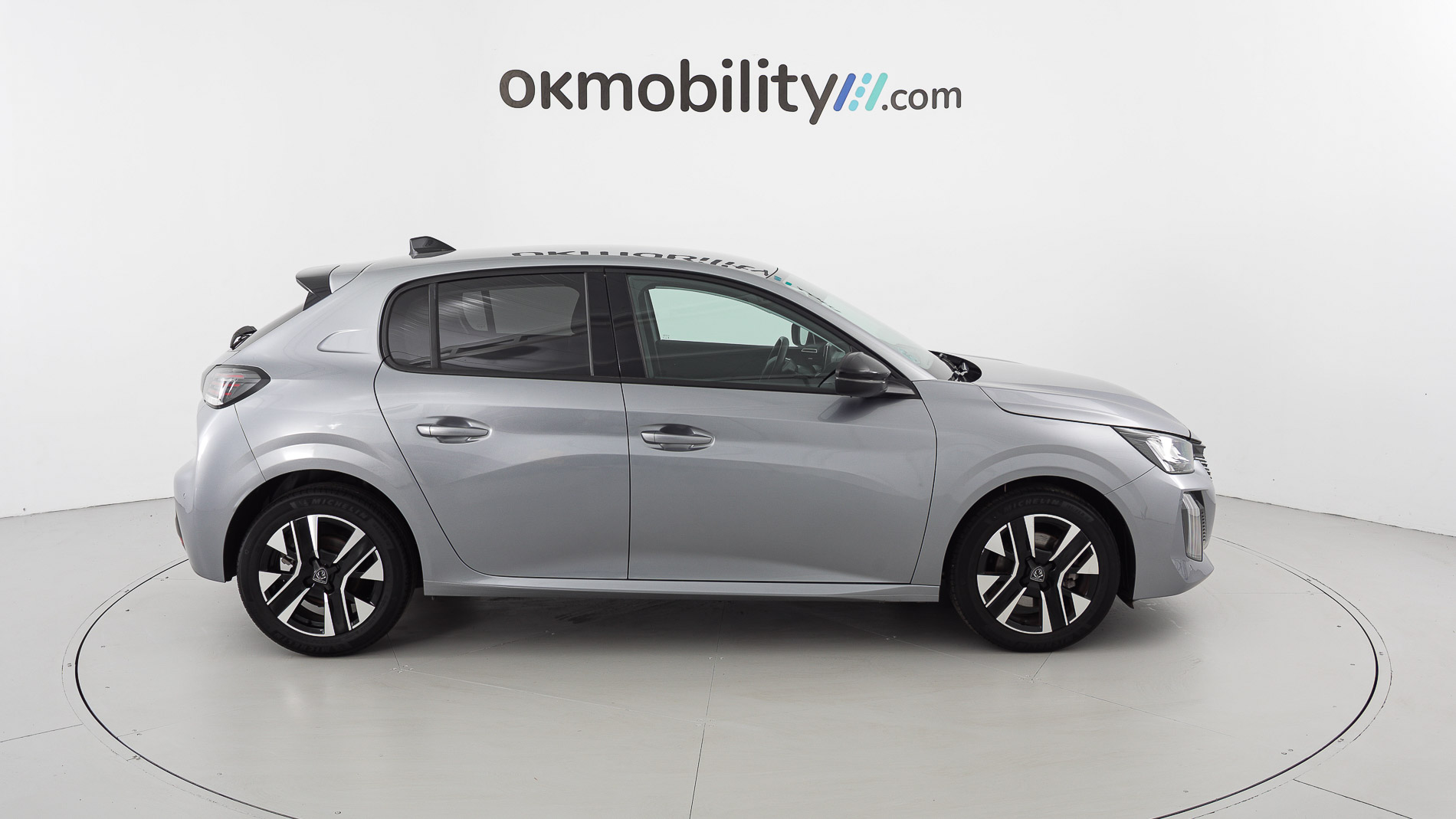 peugeot 208 allure 1.2 PURETECH 100 2024 gris artense 2