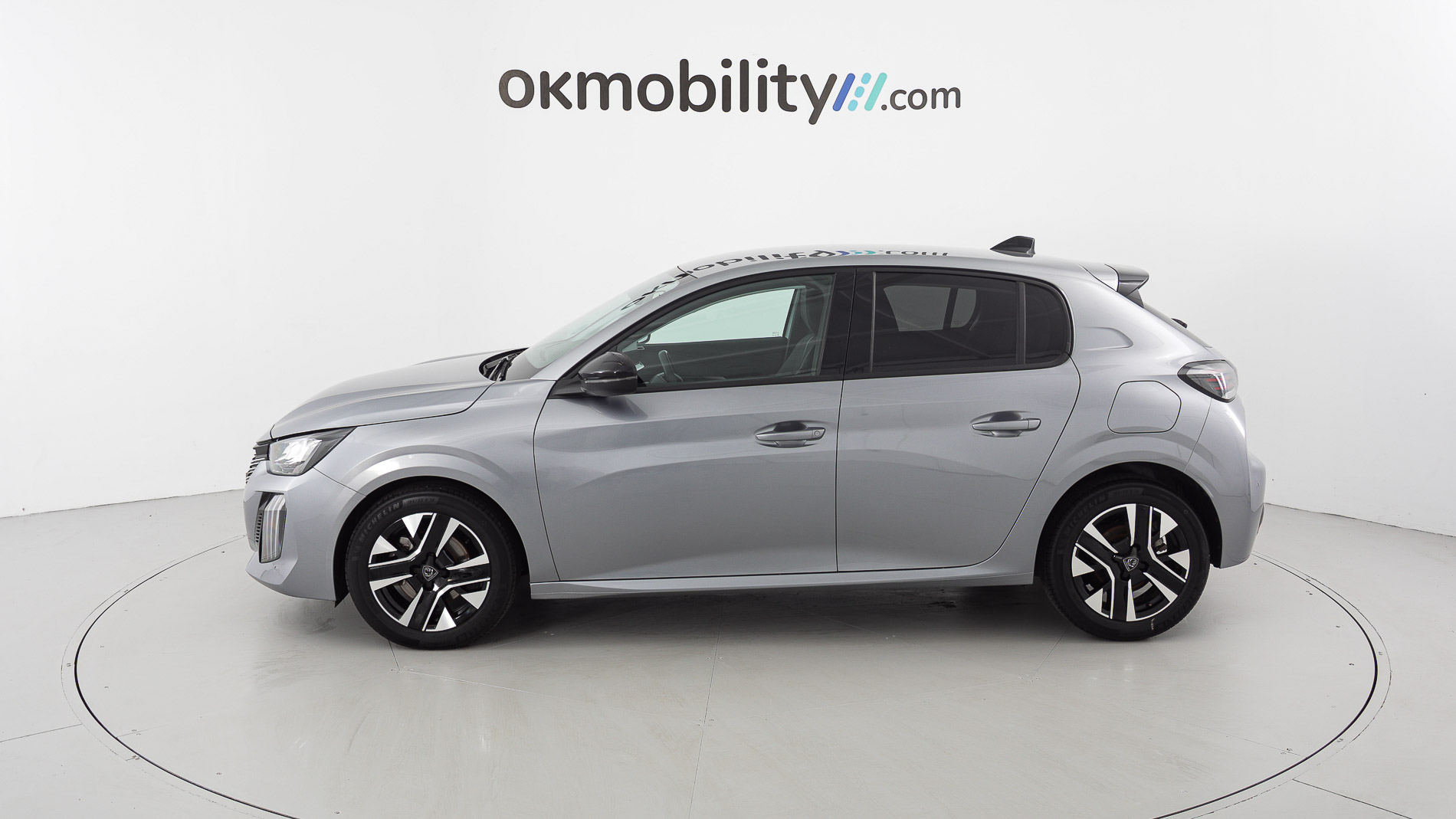 peugeot 208 allure 1.2 PURETECH 100 2024 gris artense 8