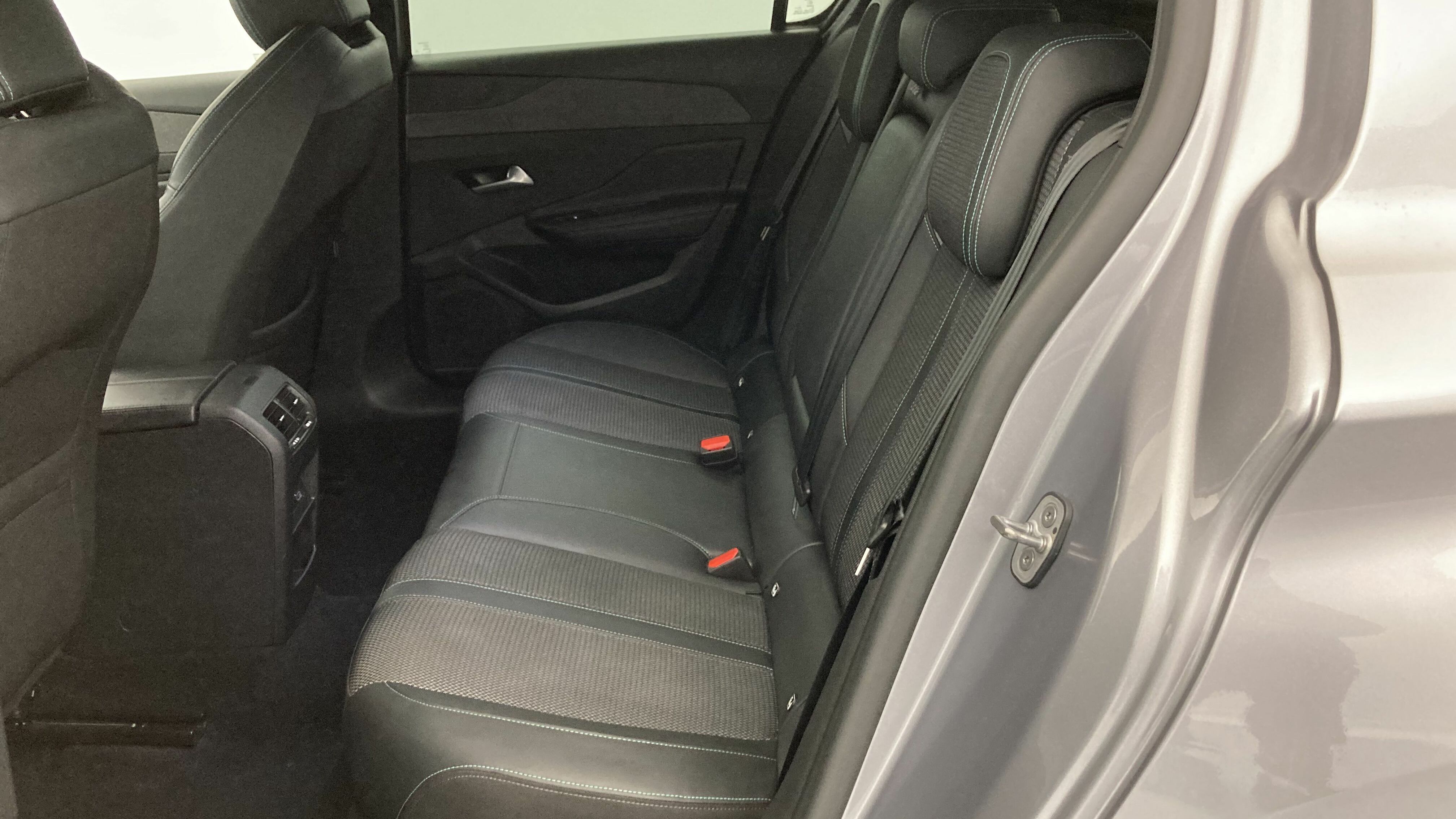 peugeot 308 allure 1.2 PURETECH 130 EAT 2023 gris artense 16