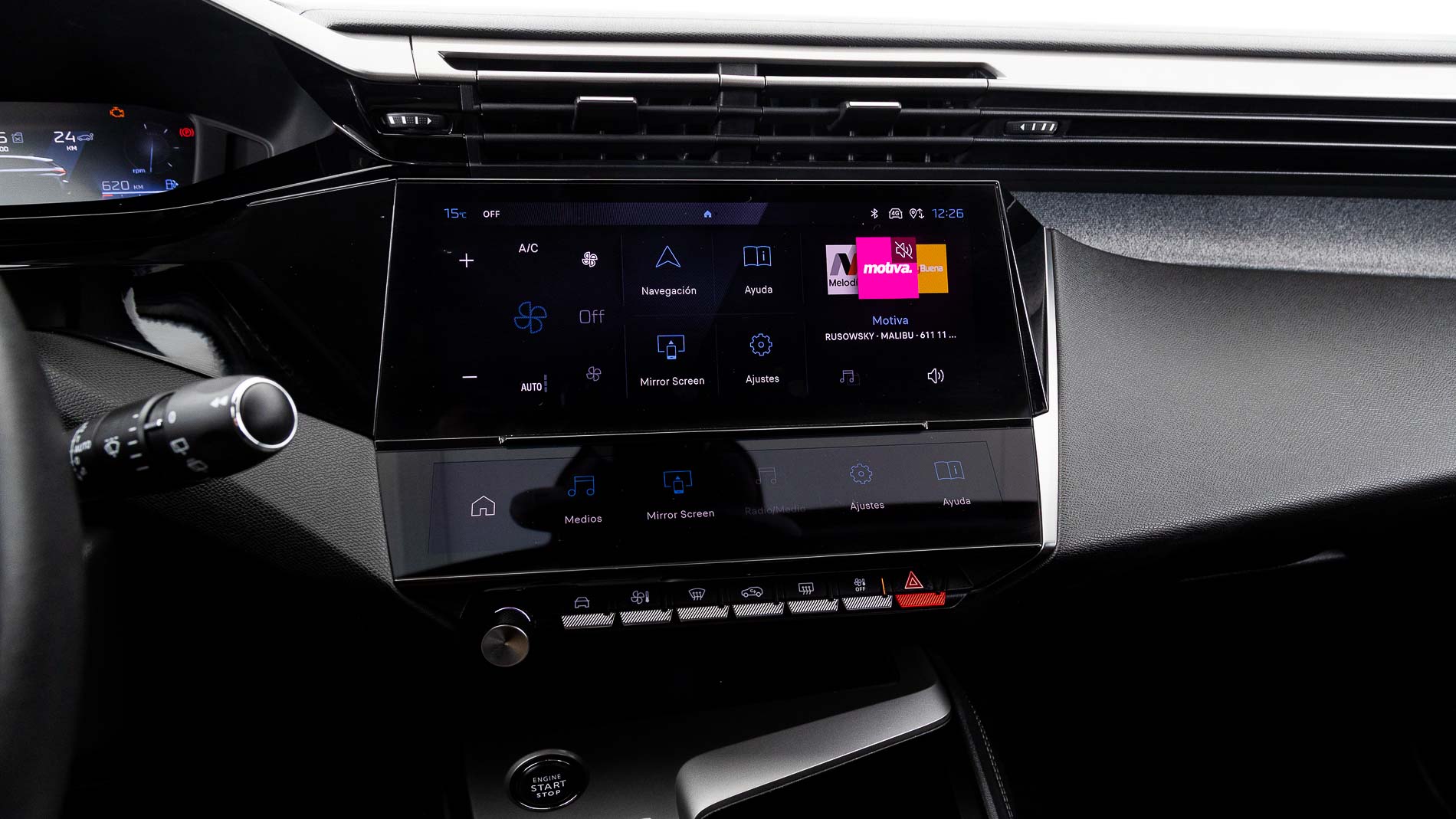 peugeot 308 allure 1.2 PURETECH 130 EAT 2023 blanco nacarado 17